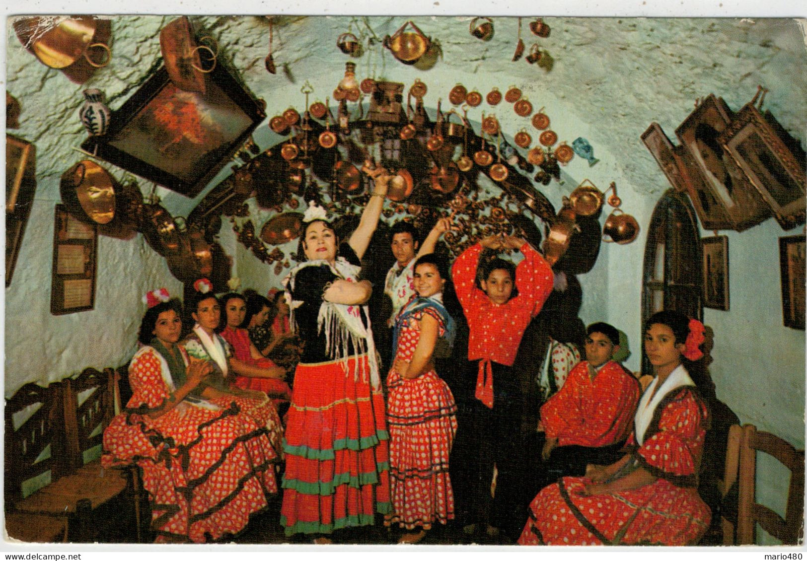 GRANADA   ZAMBRA   GITANA  EN LA CUEVA     (VIAGGIATA) - Granada