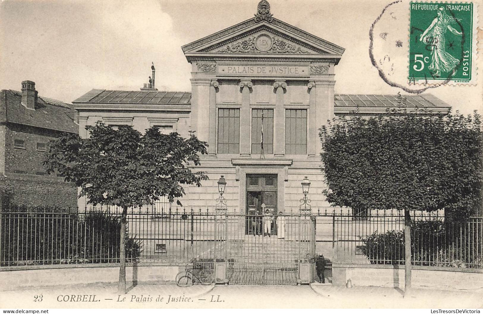 FRANCE - Corbeil - Vue Sur Le Palais De Justice - L L - Animé - Carte Postale Ancienne - Corbeil Essonnes