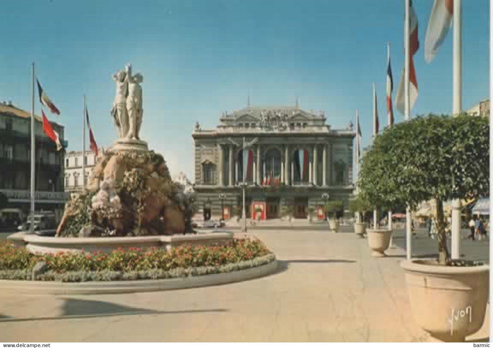 MONTPELLIER, PLACE DE LA COMEDIE, LA FONTAINE DES 3 GRACES ET LE THEATRE  COULEUR REF 15853 - Montpellier