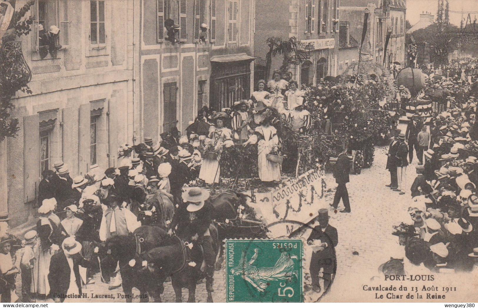 56 PORT-LOUIS  LOCMIQUELIC      Cavalcade Du 13 Août 1911   Le Char De La Reine    SUP.   PLAN  1911      RARE - Port Louis