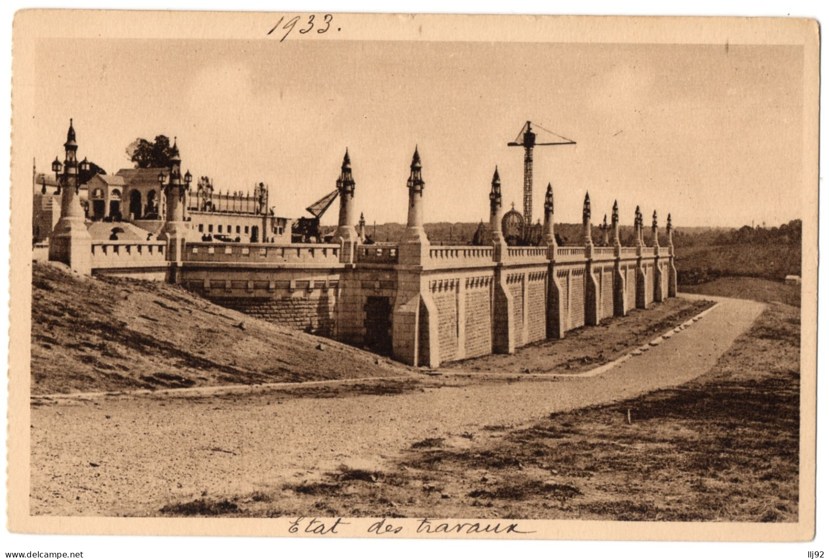 CPA 14 - LISIEUX (Calvados) - Basilique De Lisieux - 5. Les Parvis (travaux De 1933) - Lisieux