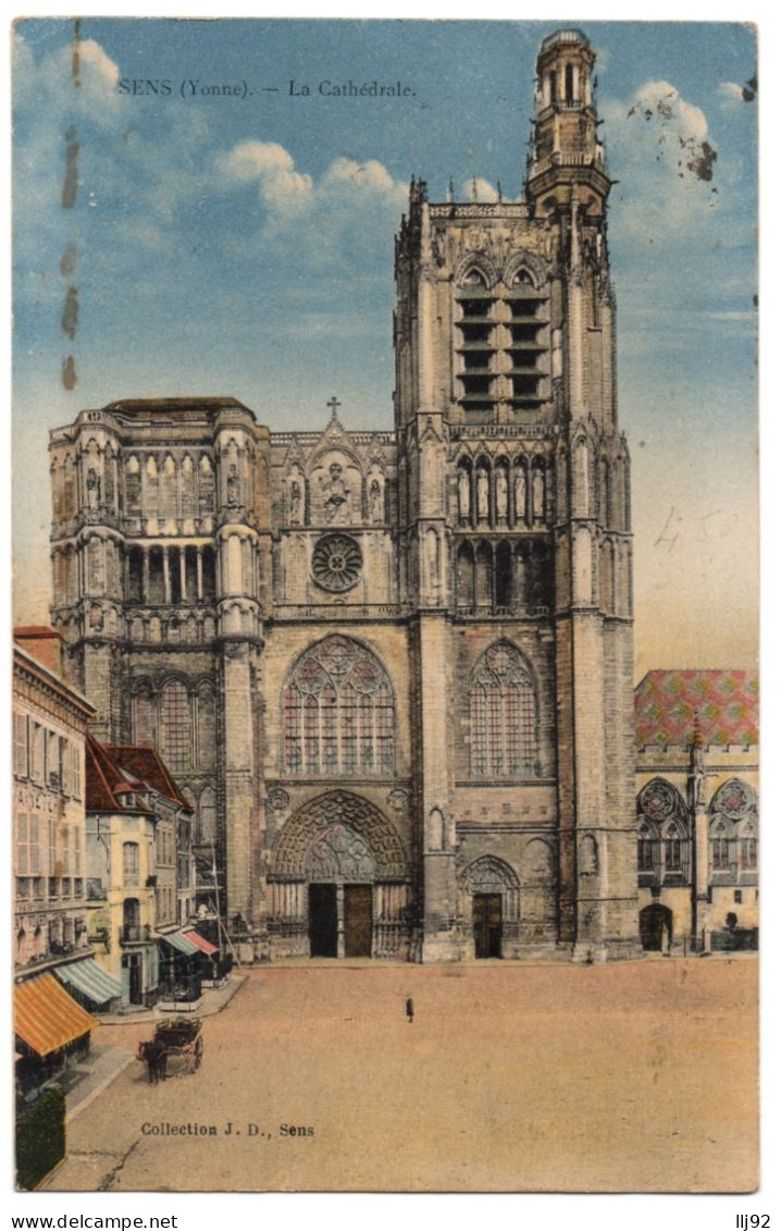 CPA 89 - SENS (Yonne) -  La Cathédrale - Coll. J. D. (colorisée, Vue élargie Du Parvis) - Sens