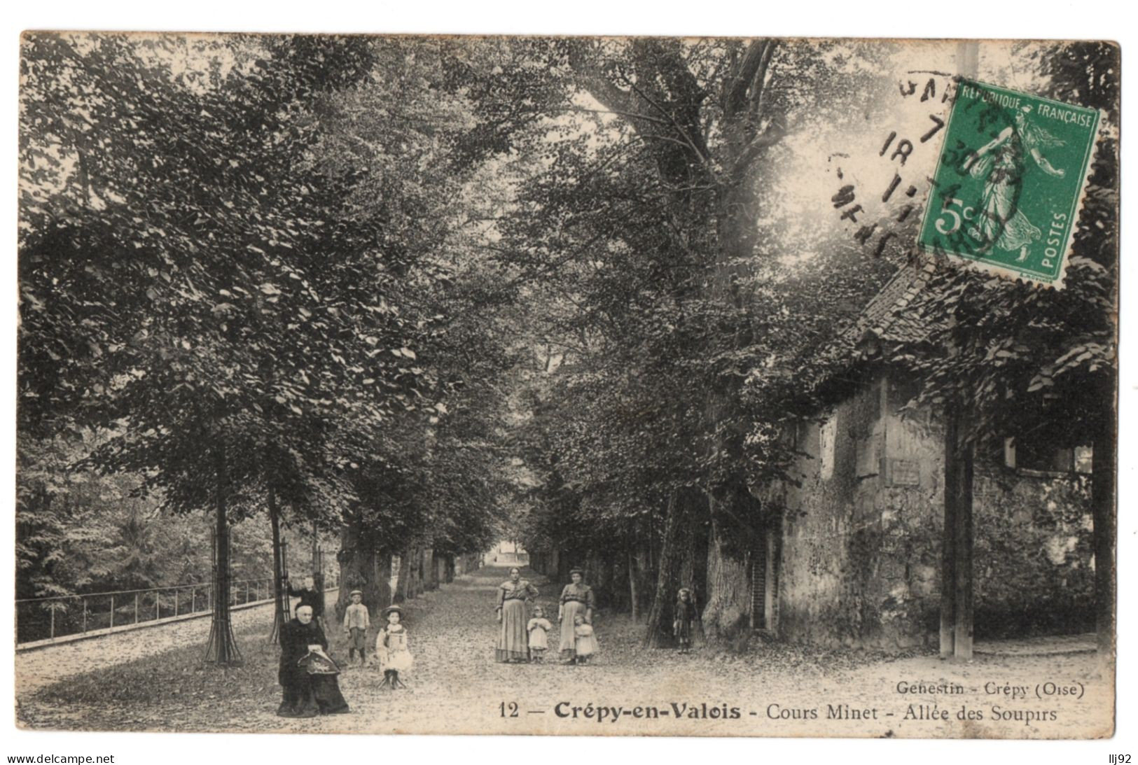 CPA 60 - CREPY EN VALOIS (Oise) -  12. Cours Minet. Allée Des Soupirs (petite Animation) - Crepy En Valois