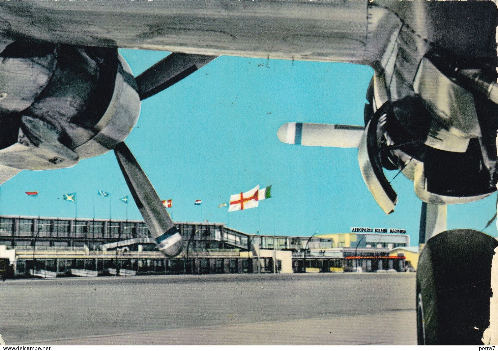 AEROPORTO MILANO MALPENSA - MALPENSA AIRPORT - CARTOLINA VIAGGIATA 1962 - Aerodrome