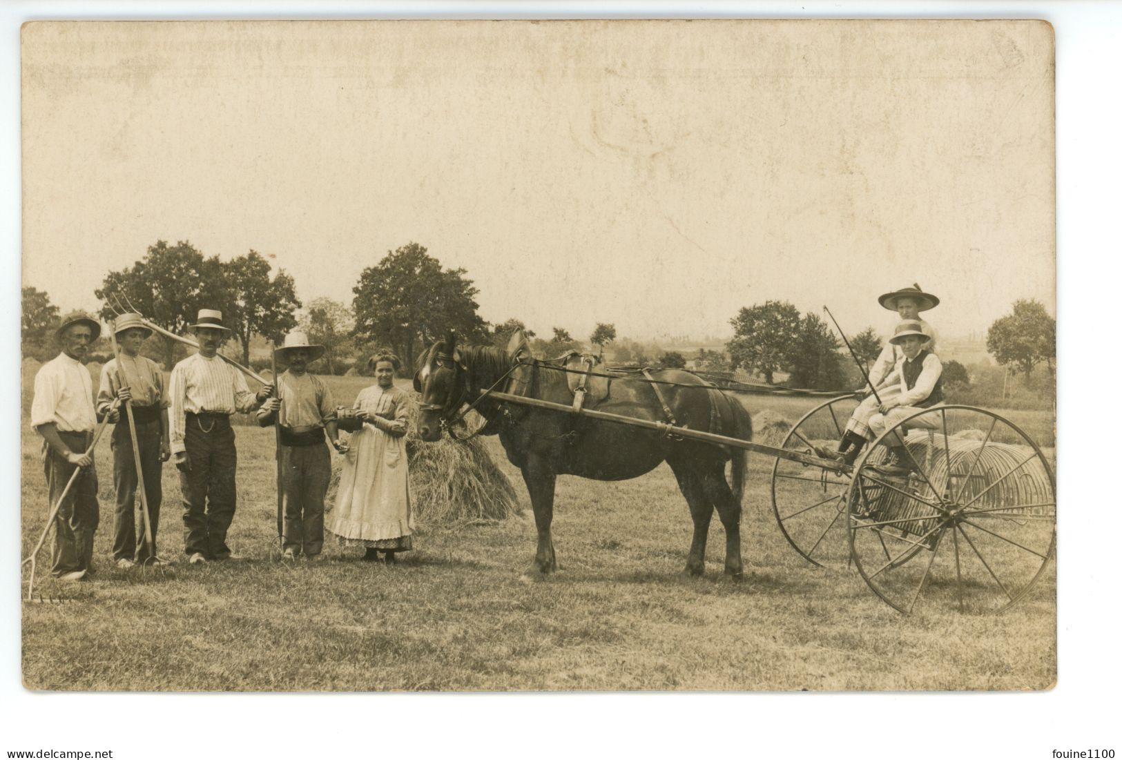 CARTE PHOTO écrite De La Plaine Agriculture Paysan Matériel Agricole Attelage à Identifier Famille PERICAT De ? - Equipaggiamenti