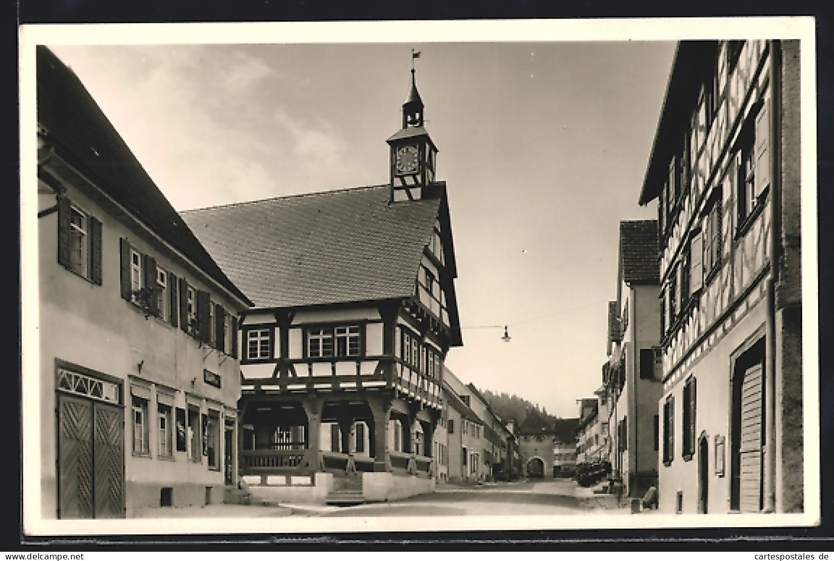 AK Mühlheim / Donau, Haupstrasse Mit Rathaus Und Tor  - Muehlheim