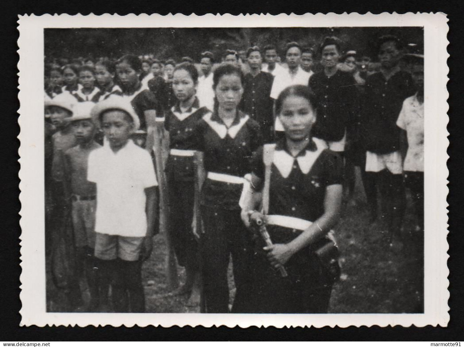 PHOTO GUERRE INDOCHINE  PROPAGANDE INDOCHINA  FEMMES COMBATTANTES V.M.  VIETMINH - Documenten