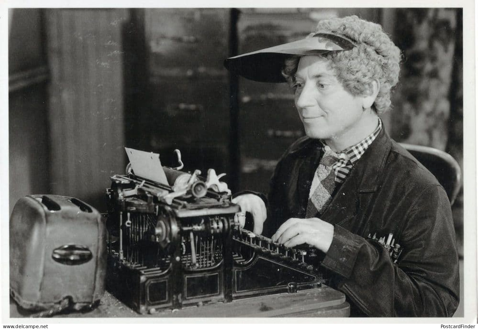 Harpo Marx Typing Of Brothers Antique Typewriter Film Photo Postcard - Altri & Non Classificati
