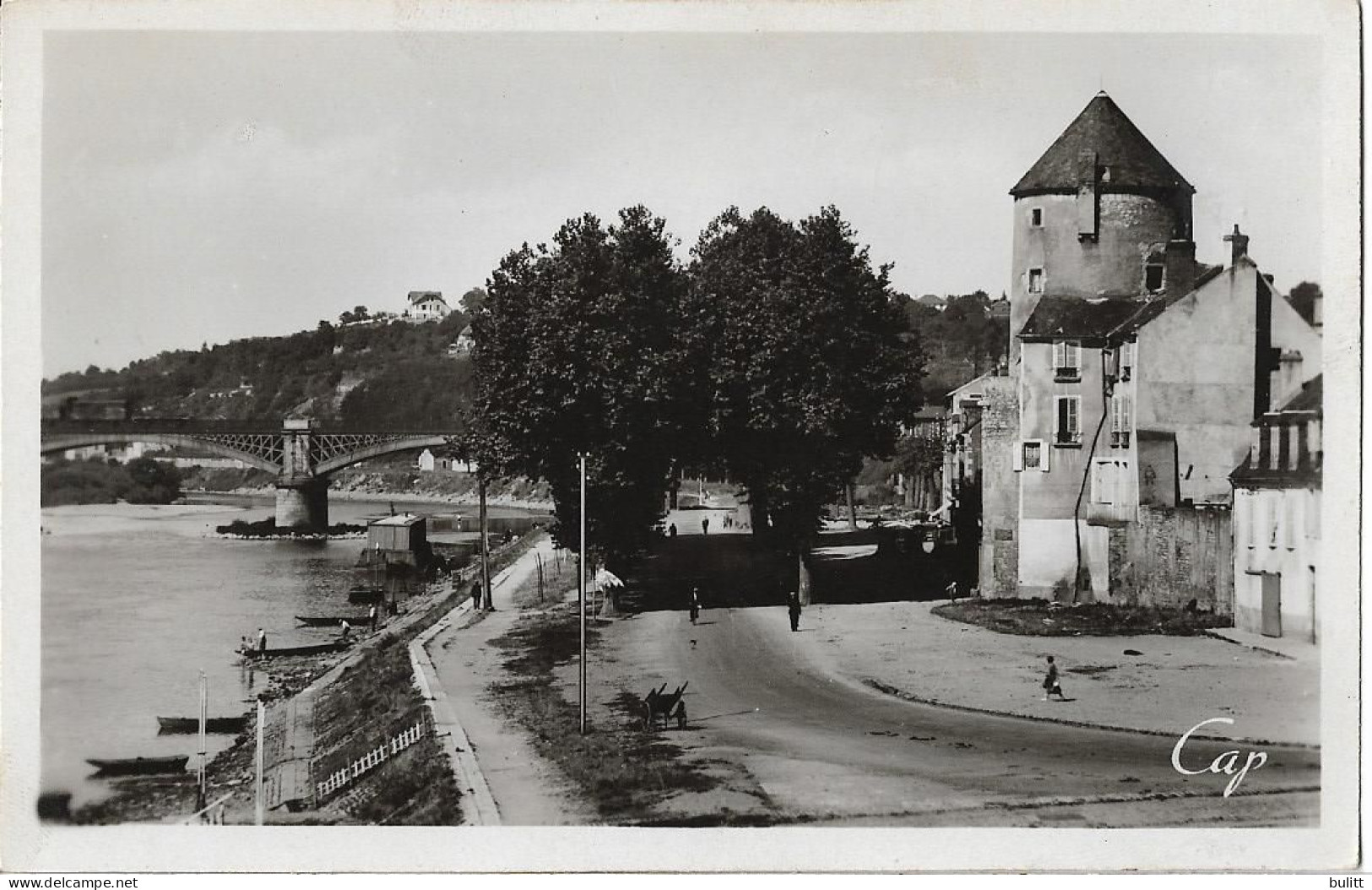 NEVERS - La Tour Goguin Et Le Quai De Loire - Nevers