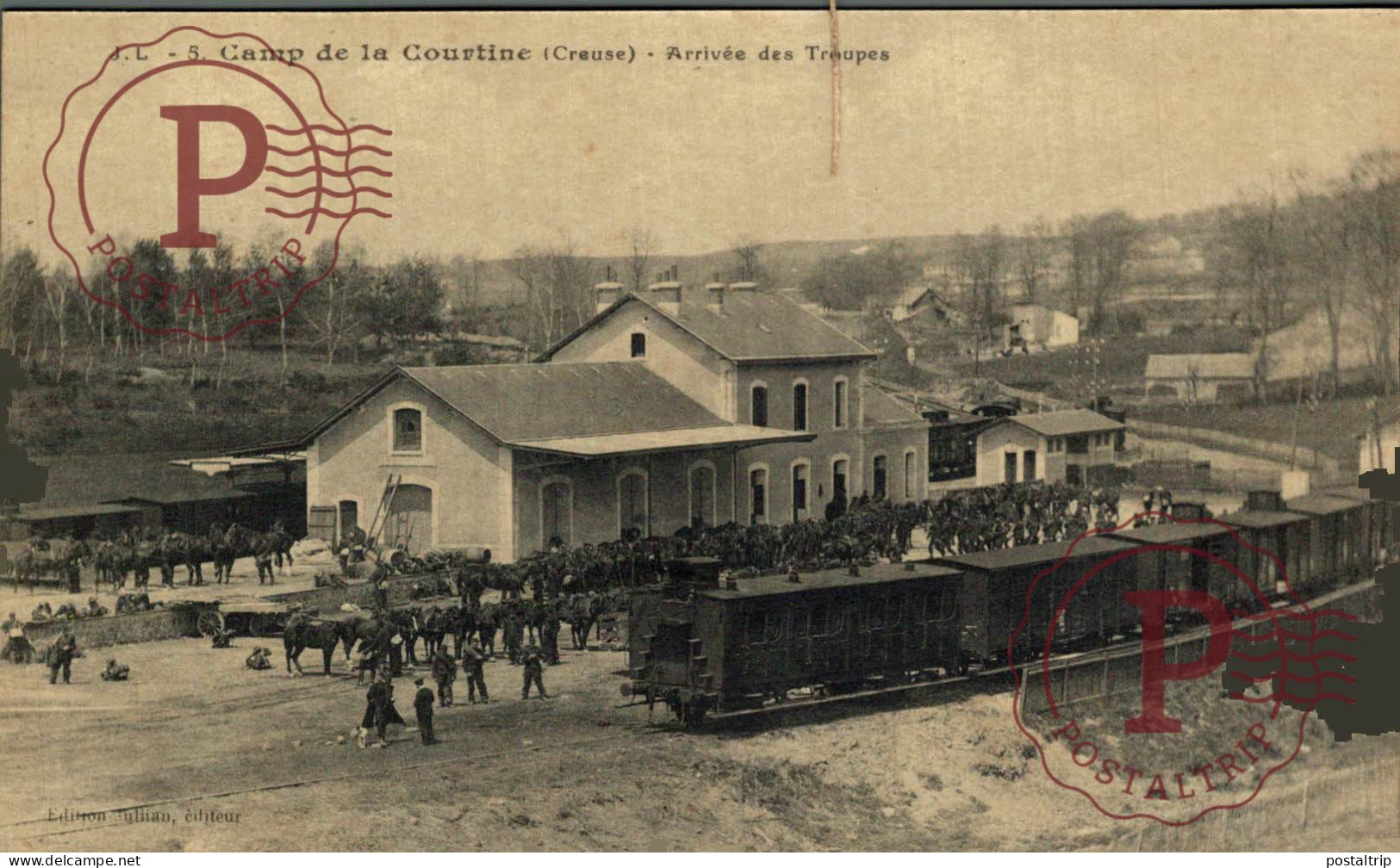Camp De La Courtine - Arrivée Des Troupes. MILITAR. MILITAIRE - Regimente