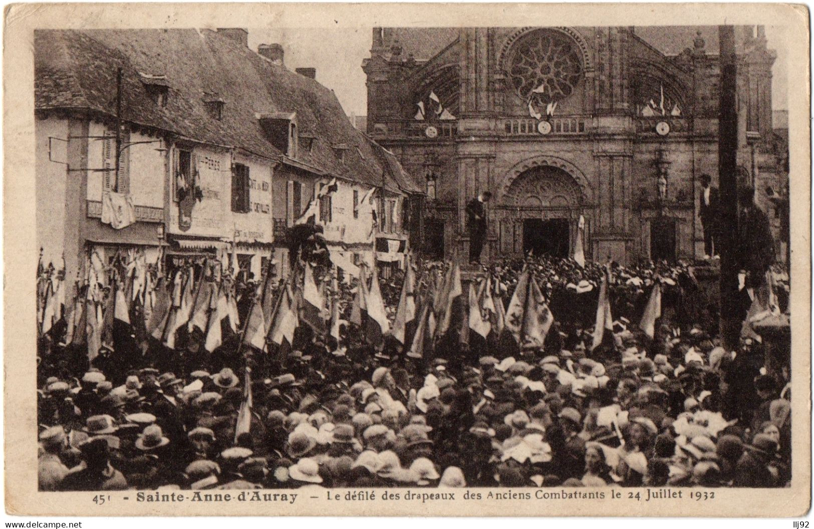 CPA 56 - SAINTE ANNE D'AURAY (Morbihan) - 451. Le Défilé Des Drapeaux Des Anciens Combattants Le 24 Juillet 1932 - Sainte Anne D'Auray