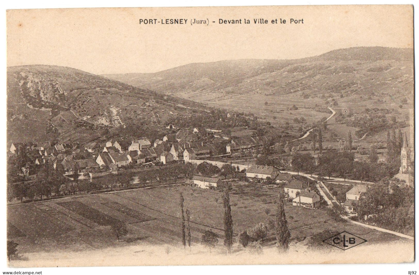 CPA 39 - PORT-LESNEY (Jura) - Devant La Ville Et Le Port - Autres & Non Classés