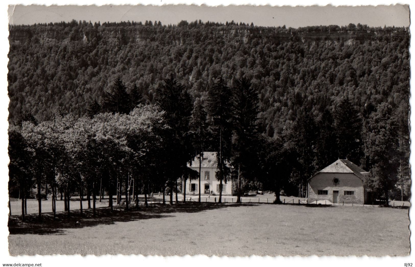 CPSM PF 39 - CHAMPAGNOLE (Jura) - Château De La Berthe. Bords De L'Ain - Champagnole