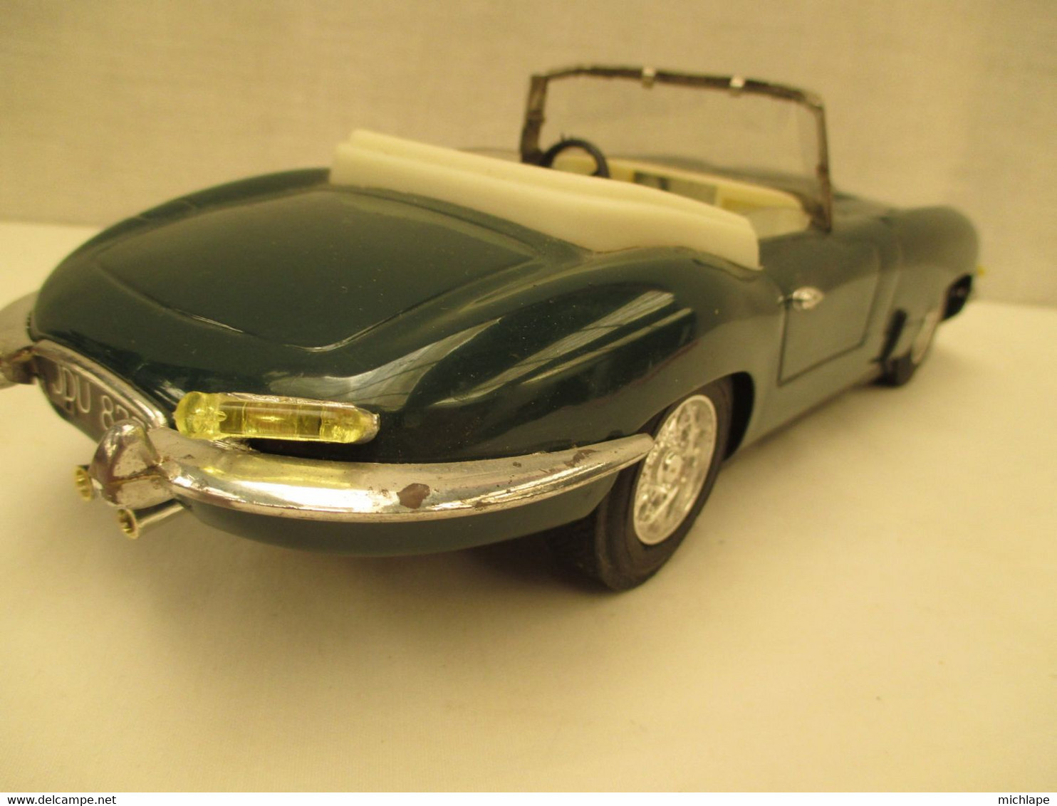 Voiture 1/18 Em  - NON CLASSE ??? -??? - - Other & Unclassified