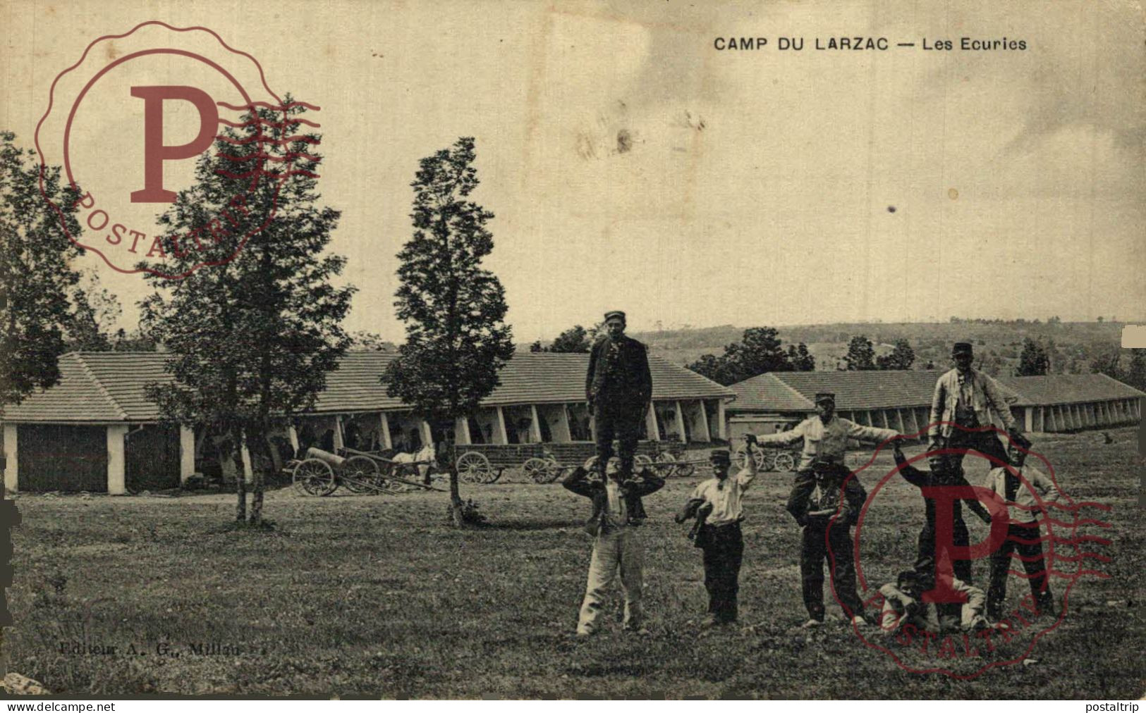 Camp Du Larzac - Les Ecuries. MILITAR. MILITAIRE. - Casernes