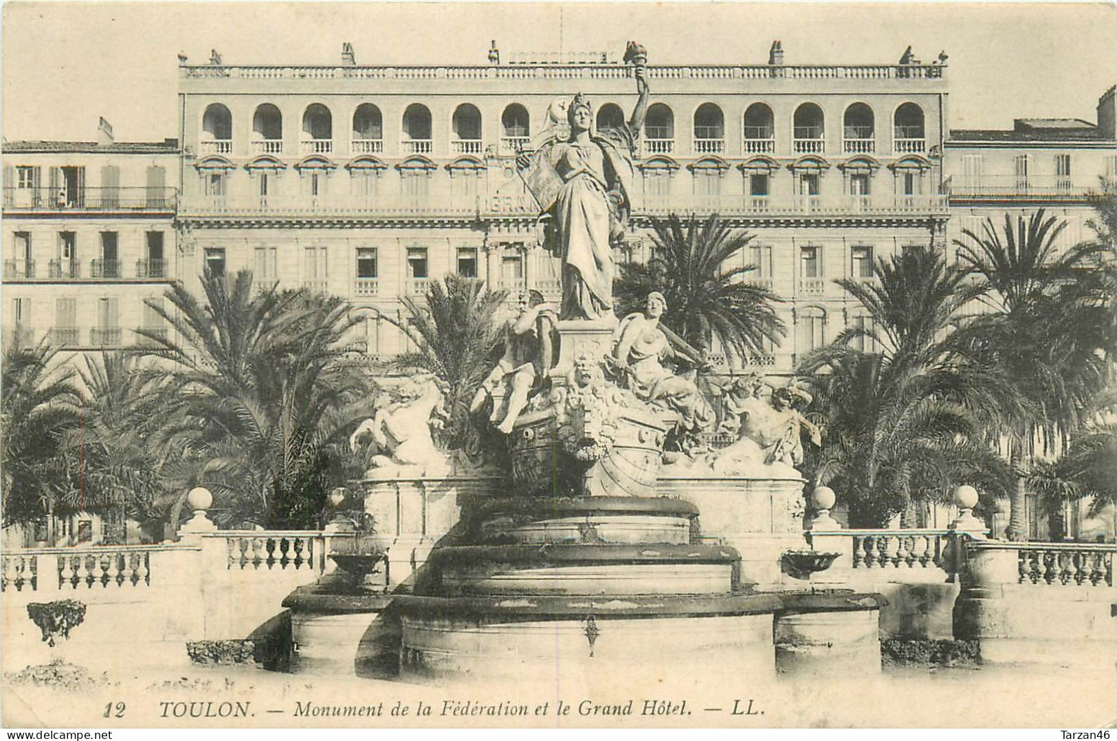 26.04.2024 - A - 12.TOULON - Monument De La Fédération Et Le Grand Hôtel - Toulon
