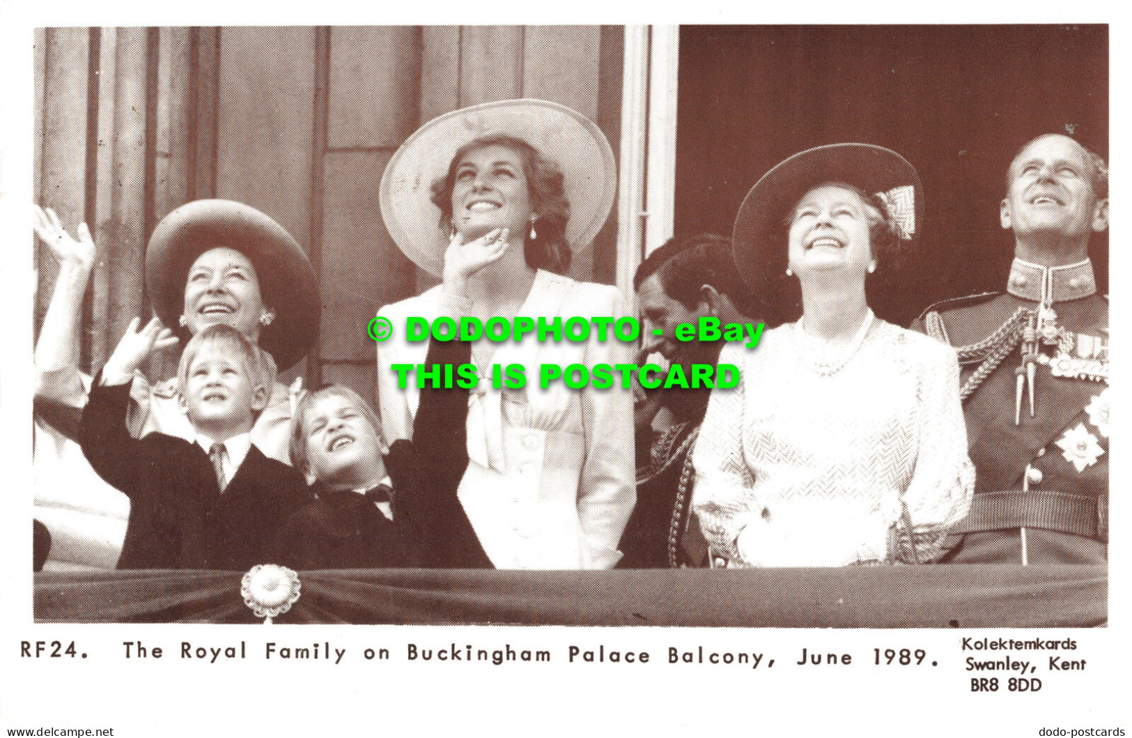 R517565 The Royal Family On Buckingham Palace. Balcony. June 1989. Kolektemkards - Welt