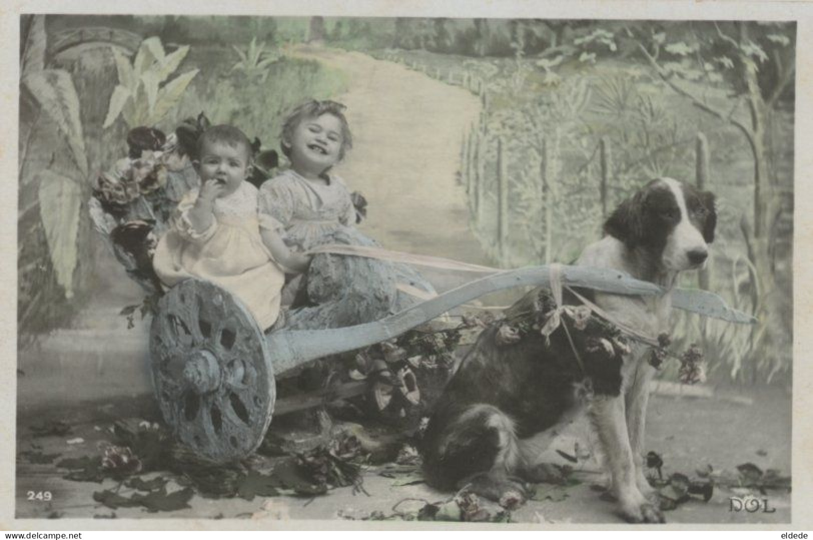 Dog Cart  Spaniel With Kids . Attelage De Chien Epagneul - Chiens