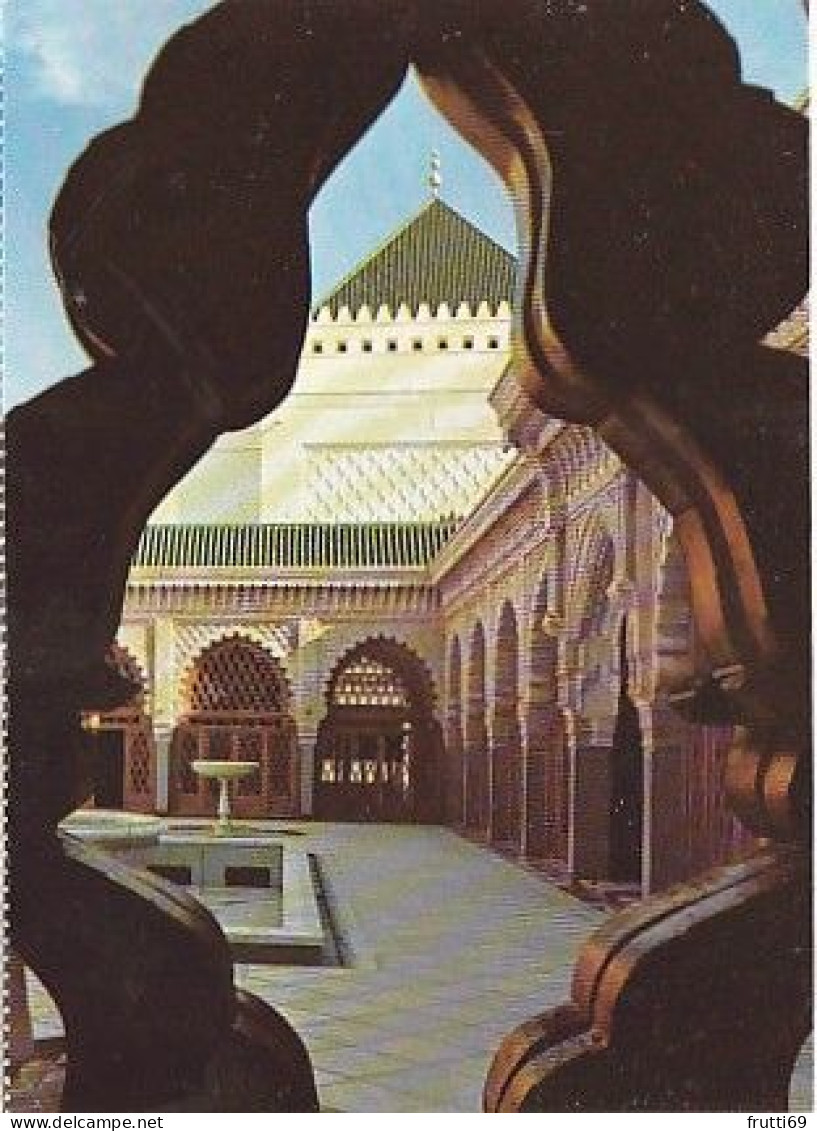 AK 215209 MAROC - Rabat - Le Mausolée Mohammed V - Regard Sur La Grande Cour De La Mosquée - Rabat