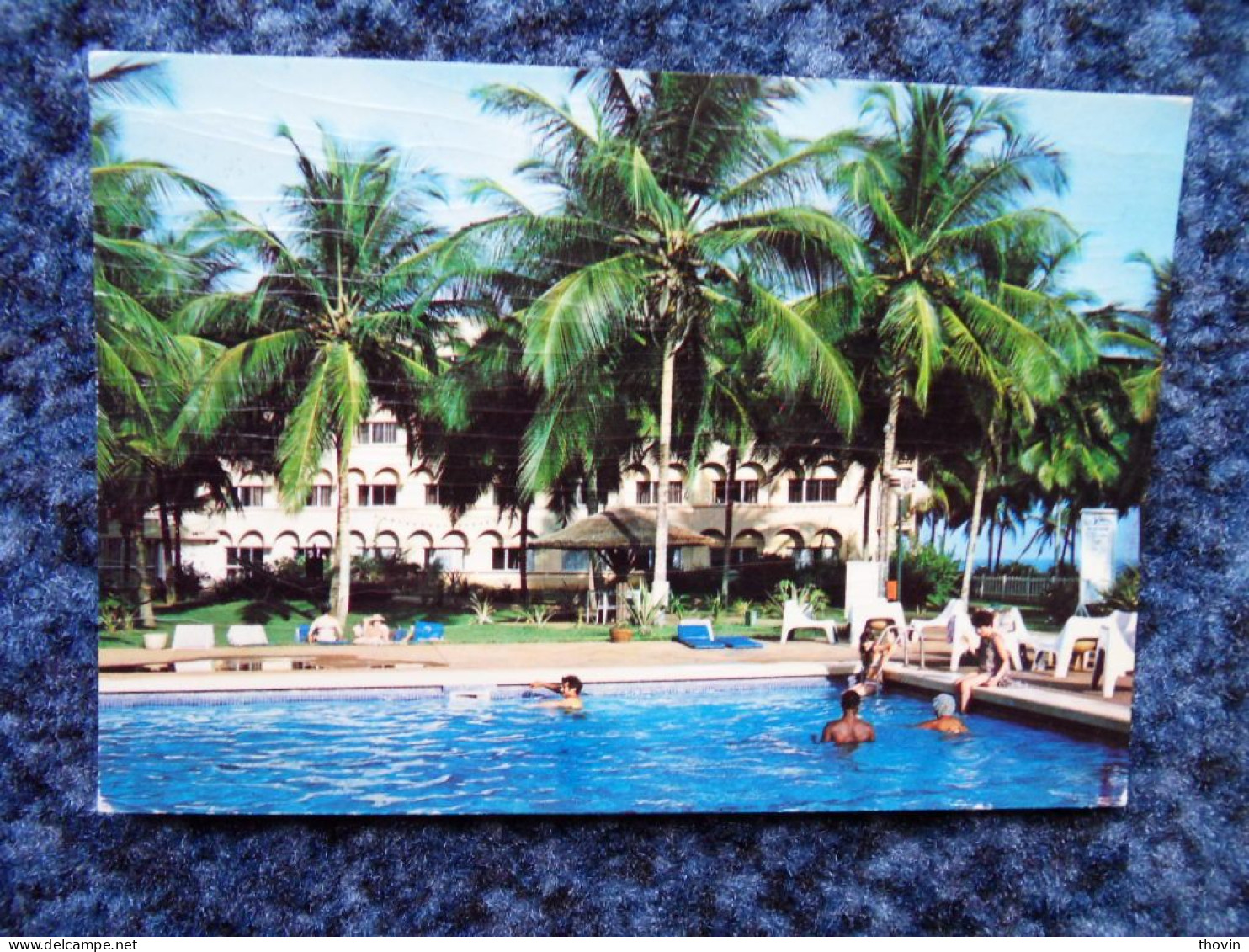 KB10/1149-Côte D'Ivoire Abidjan Hôtel Akwaba La Piscine 198? Plissures Sur La Carte - Ivory Coast