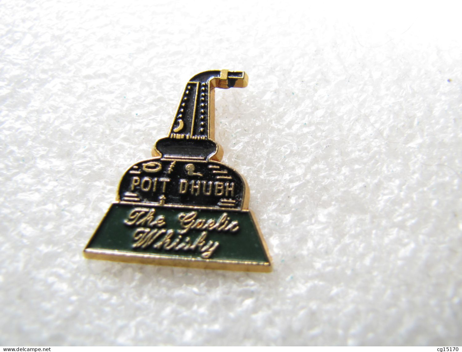 PIN'S    WHISKY  GAÉLIC  POIT  D'HUBH - Beverages