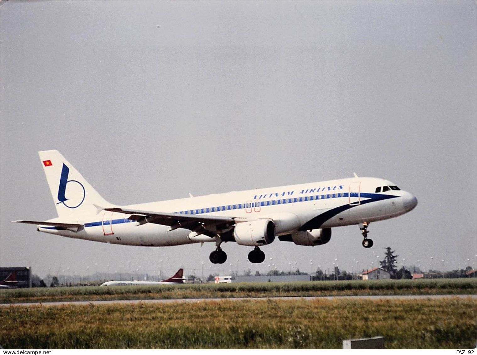 Airbus A320 - Vietnam Airlines -  +/- 180 X 130 Mm. - Photo Presse Originale - Aviation