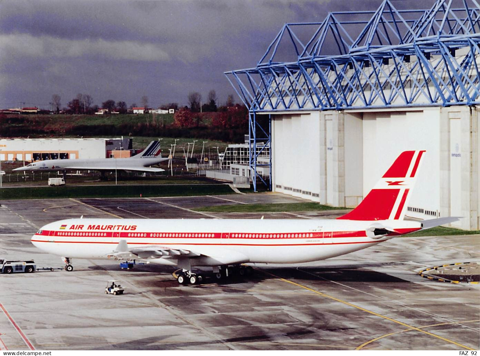 First Airbus A340 For Air Mauritius -  +/- 180 X 130 Mm. - Photo Presse Originale - Aviation