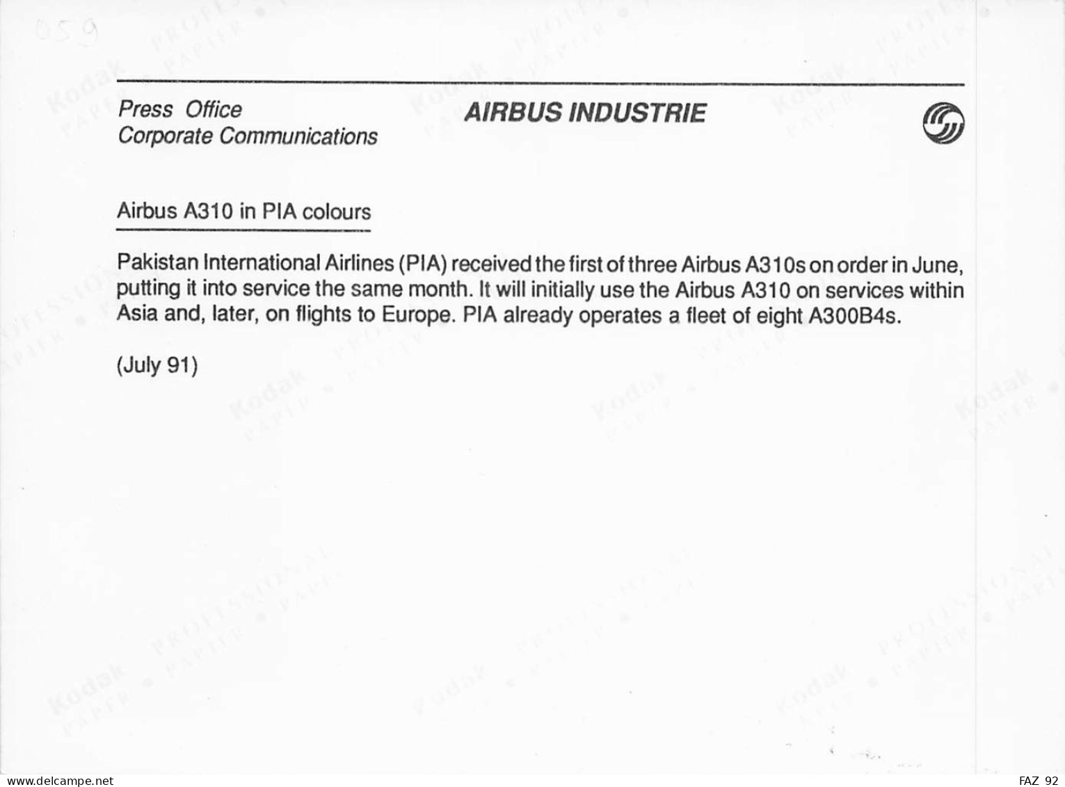 Airbus A310 In Pakistan International Airlines -  +/- 180 X 130 Mm. - Photo Presse Originale - Aviation