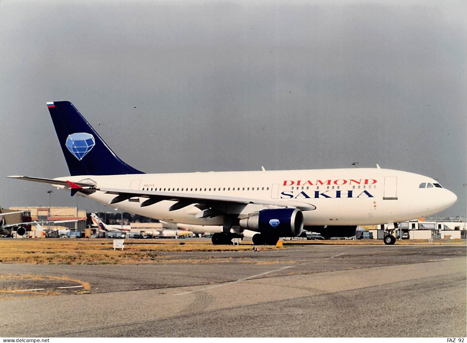 Airbus A310-300 In Diamond Sakha Colours -  +/- 180 X 130 Mm. - Photo Presse Originale - Aviation