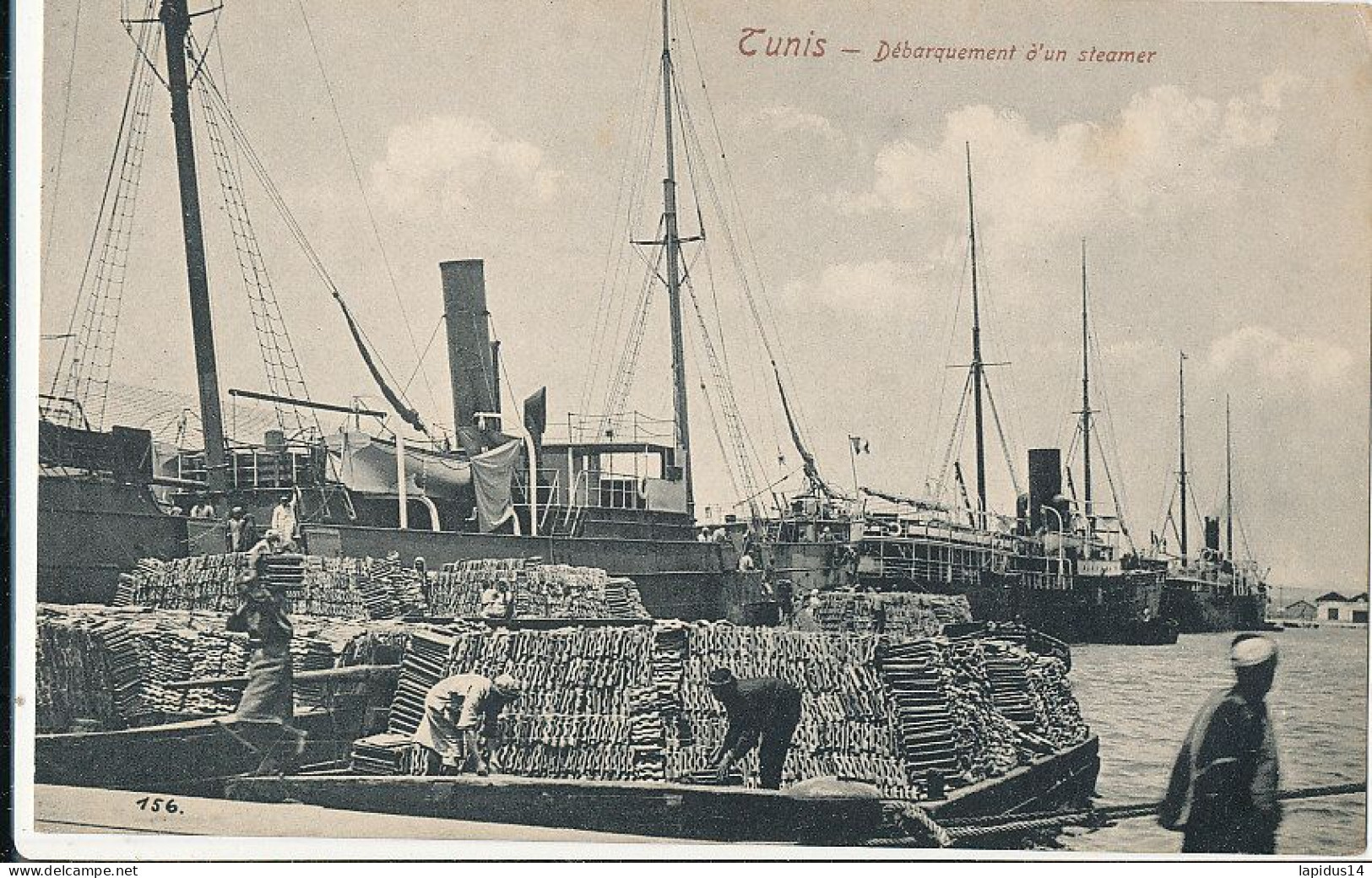 AY 526 /    CPA    TUNISIE-     TUNIS-  DEBARQUEMENT D'UN STEAMER - Tunisie