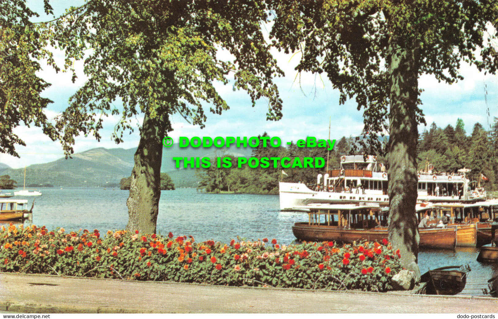 R517739 Lake Windermere From Bowness. Postcard - Mondo