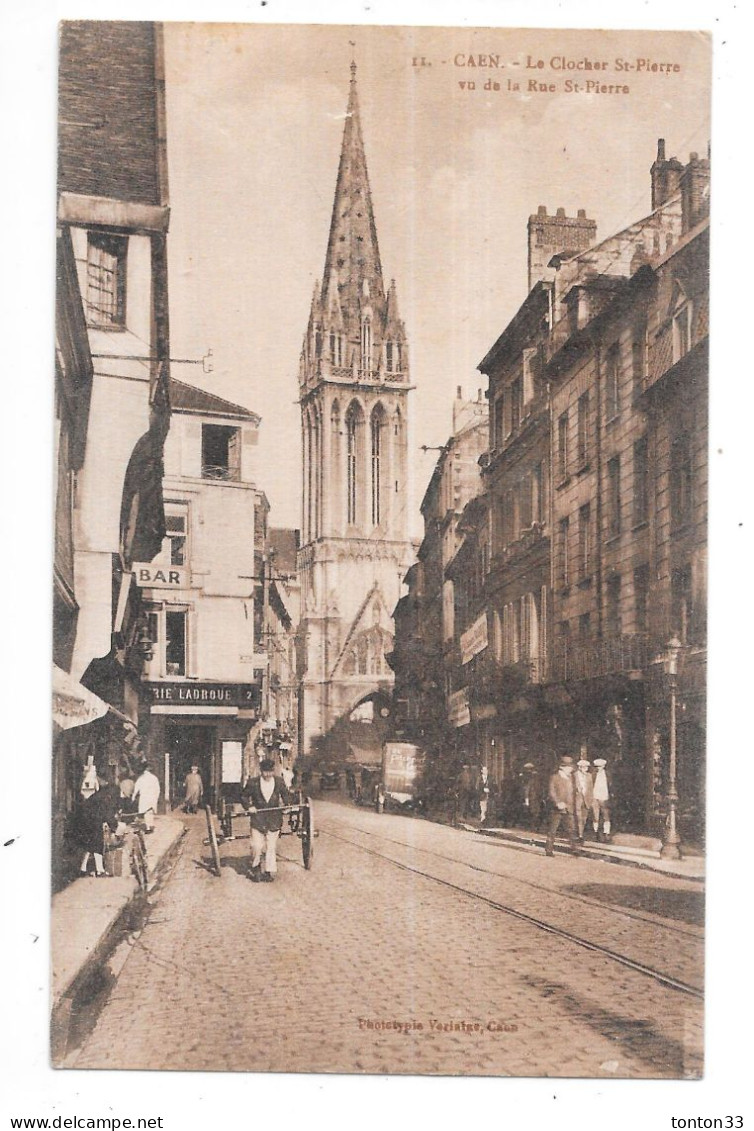 CAEN - 14 -   Le Clocher Saint Pierre Vu De La Rue Saint Pierre - DELC6/GEO  - - Caen