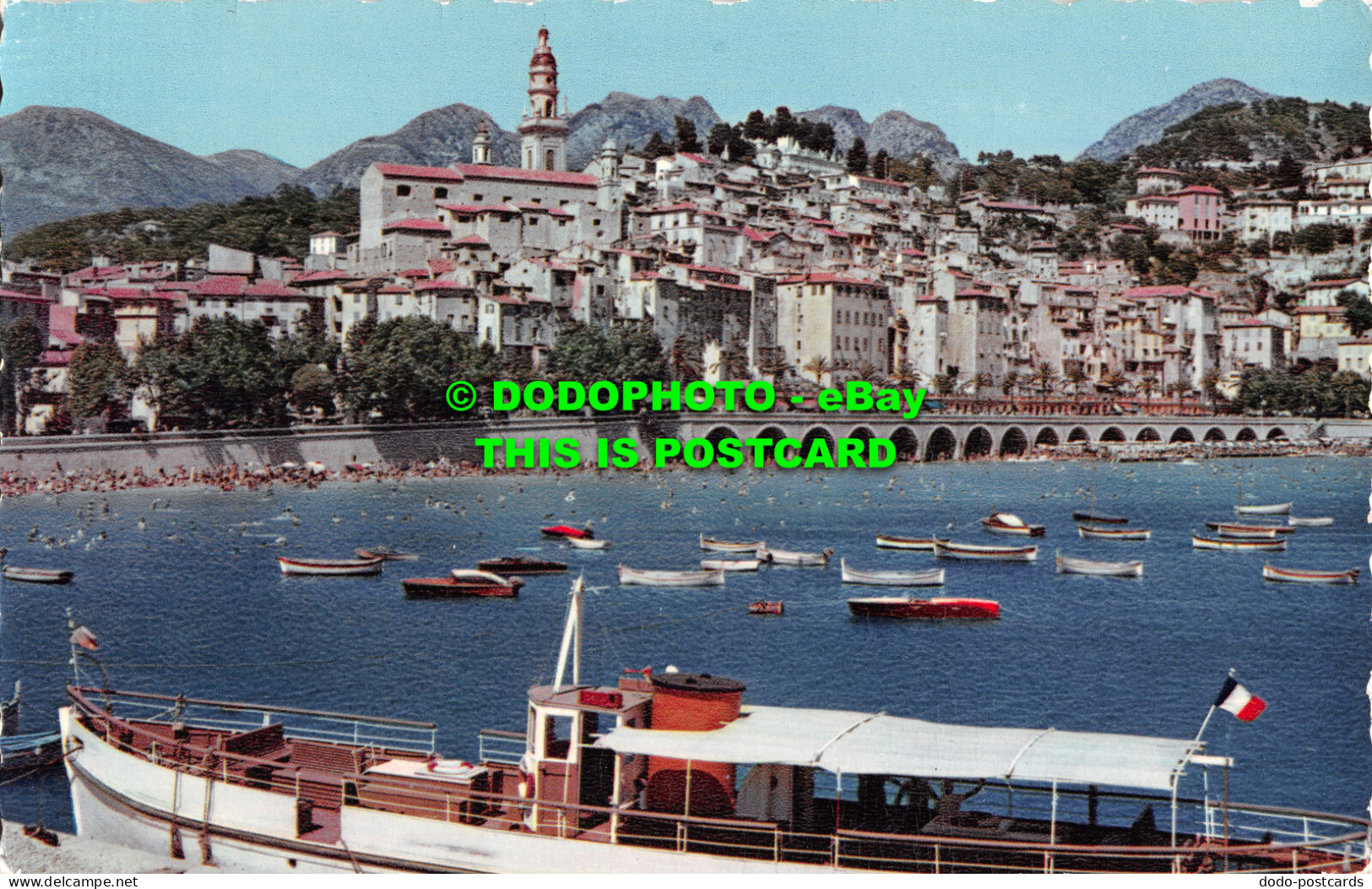 R517789 La Cote D Azur. Menton. La Vieille Ville Vue De La Jetee. Rella - Monde