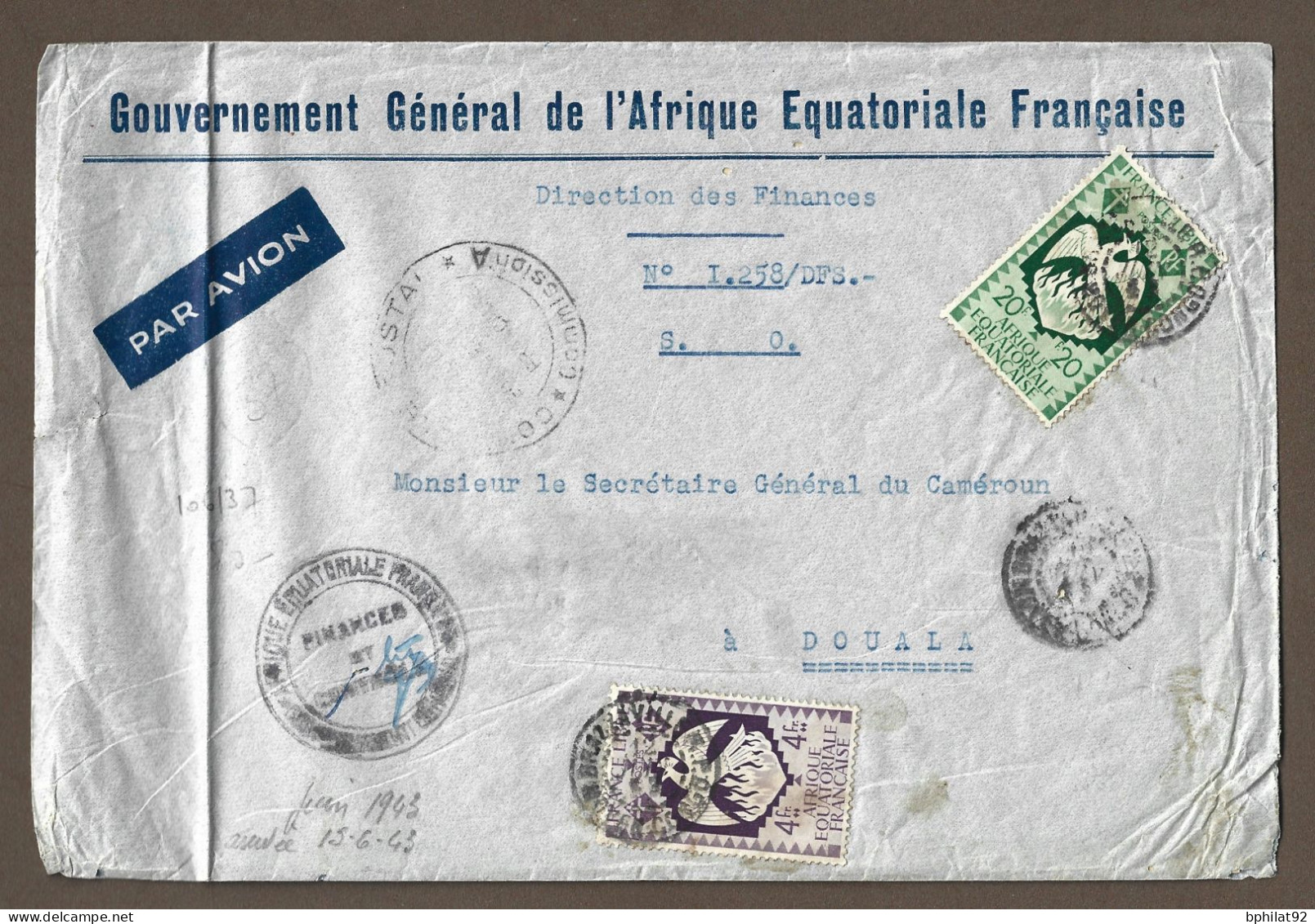 !!! LETTRE À ENTÊTE DU GOUVERNEMENT GÉNÉRAL DE L'AEF PAR AVION POUR DOUALA, CAMEROUN DE 1943 AVEC CENSURE - Briefe U. Dokumente