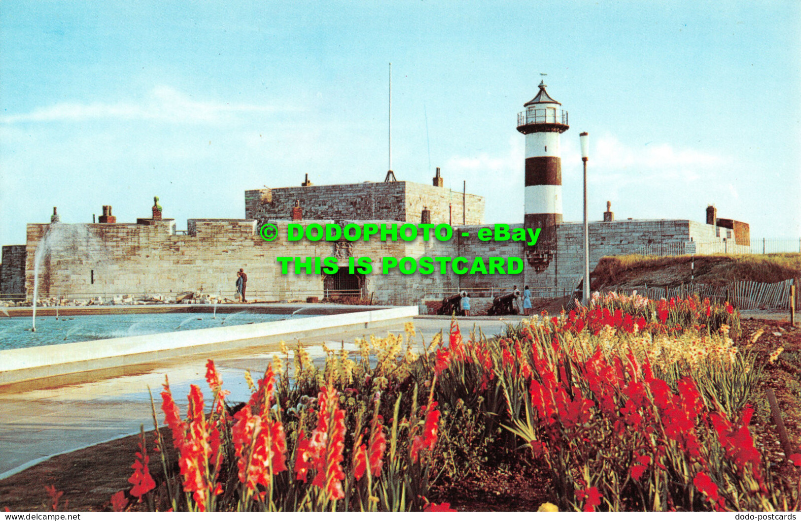 R517829 Southsea. The Castle. Postcard - Monde