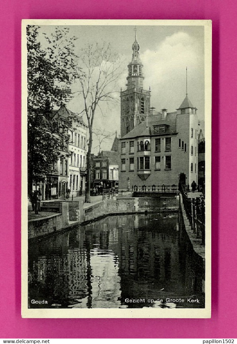 E-Pays Bas-42P3  GOUDA, Gezicht Op De Groote Kerk, Type Photo, TBE - Gouda