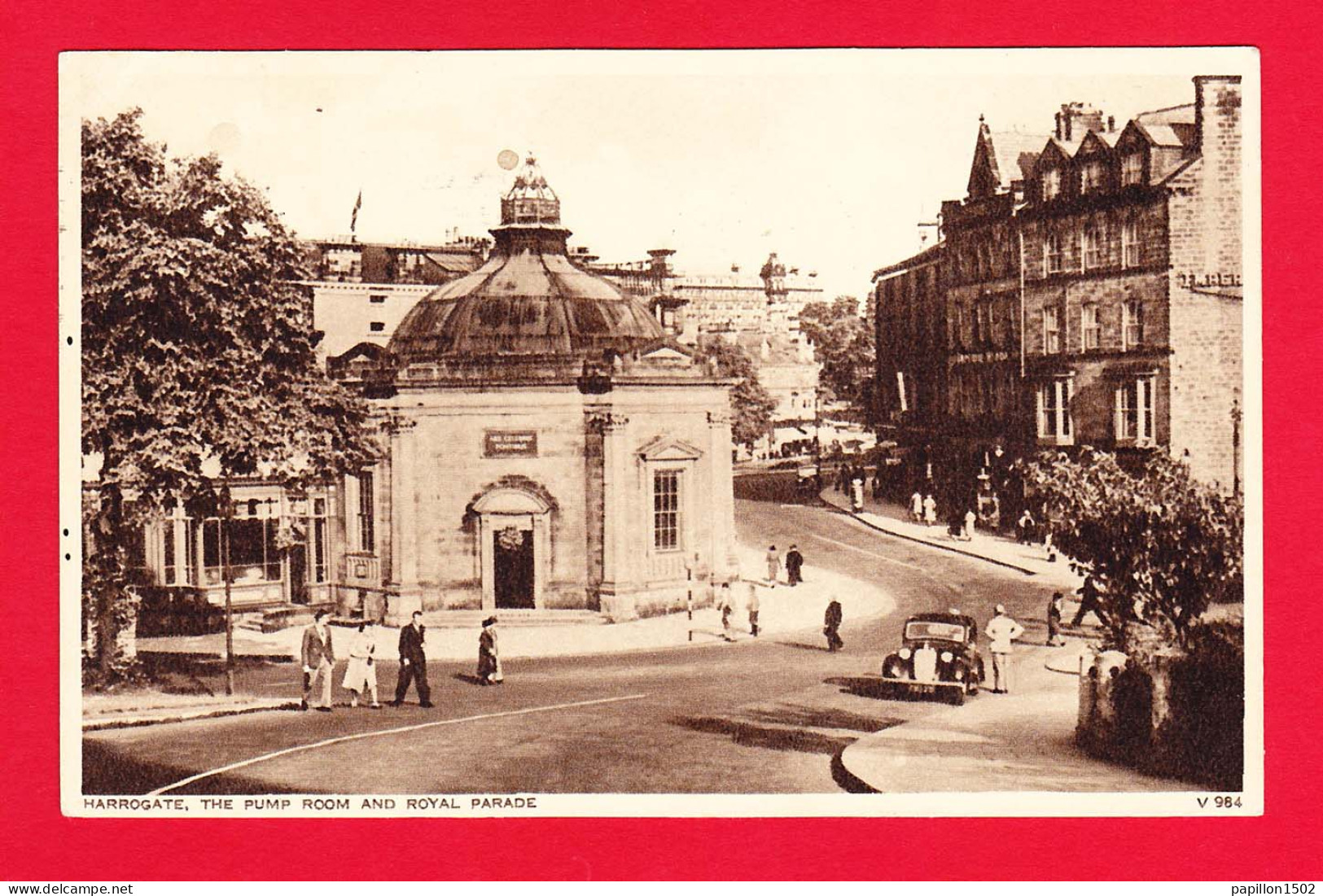 E-Royaume Uni-190P8 HARROGATE, The Pump Room And Royal Parade, Animation, Voir Vieille Voiture, BE - Harrogate