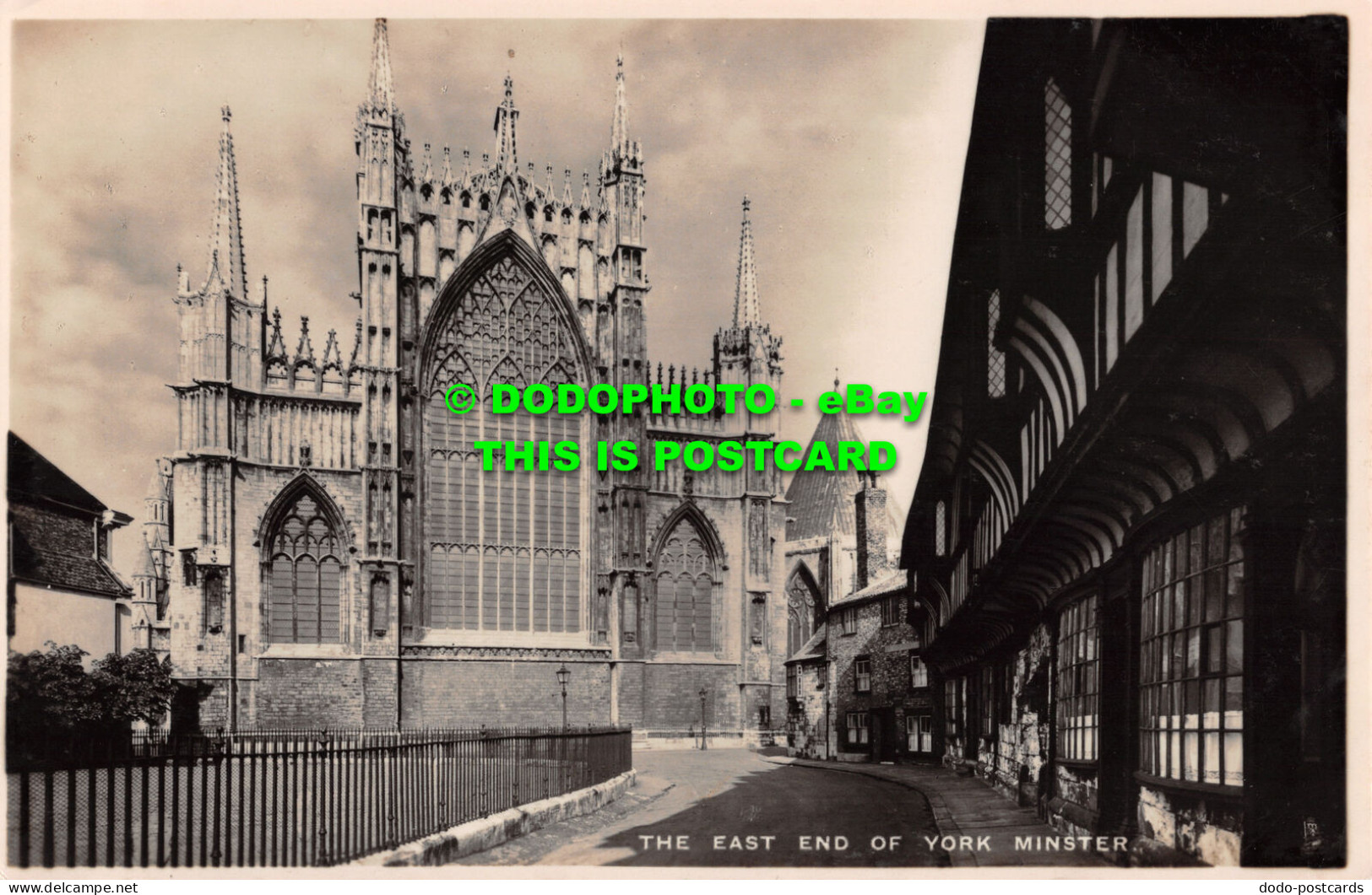 R518019 The East End Of York Minster. Tuck. RP. Series. A - World