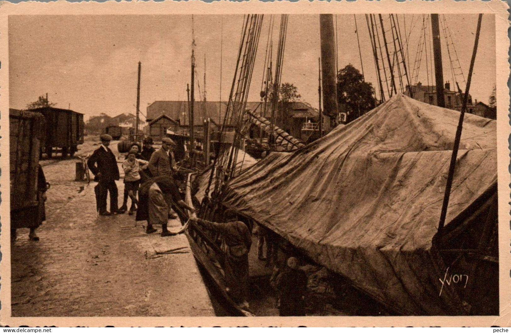 N°1098 W -cpa La Rochelle -retour Des Terre Neuvas- - Fishing Boats