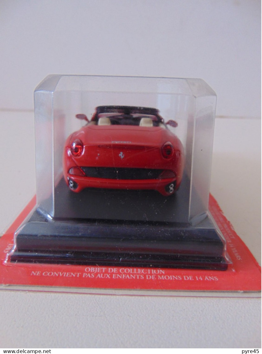 Voiture " Ferrari California " échelle 1:43, Dans Son Blister - Giocattoli Antichi