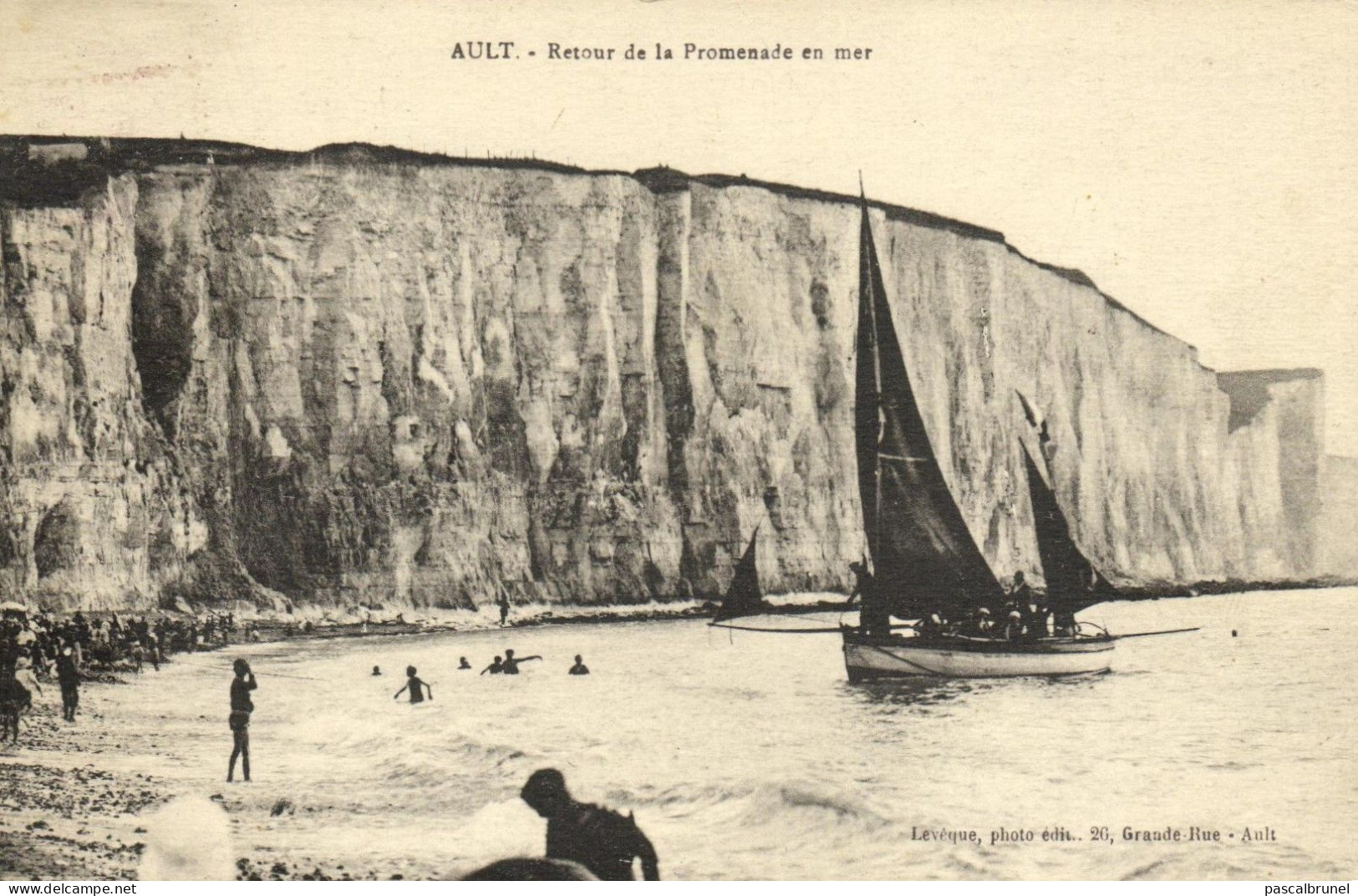 AULT - RETOUR DE LA PROMENADE EN MER - Ault