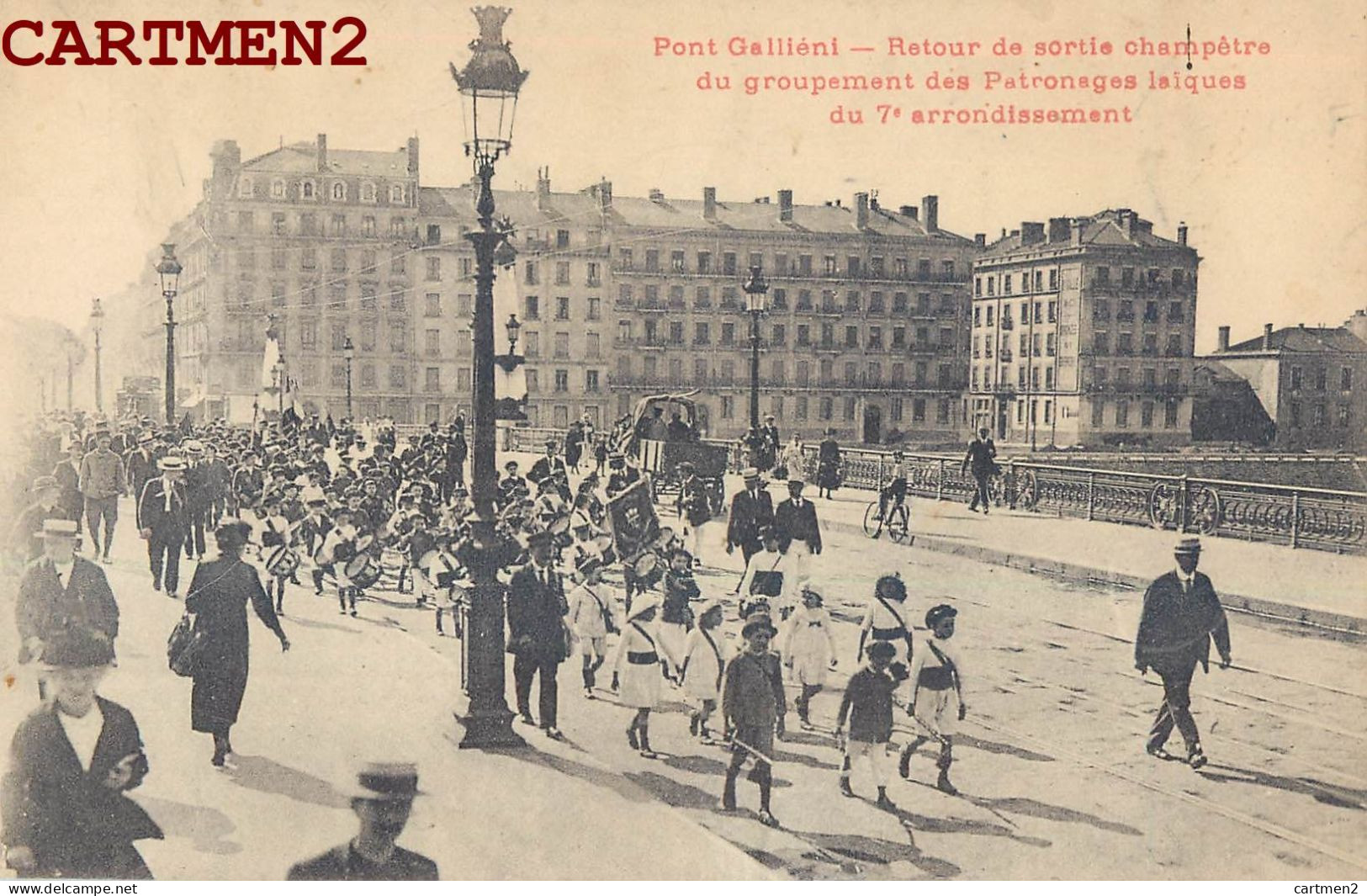 LYON PONT GALLIENI. RETOUR DE SORTIE CHAMPETRE DU GROUPEMENT DES PATRONAGES LAIQUES DU 7ème ARRONDISSEMENT - Sonstige & Ohne Zuordnung