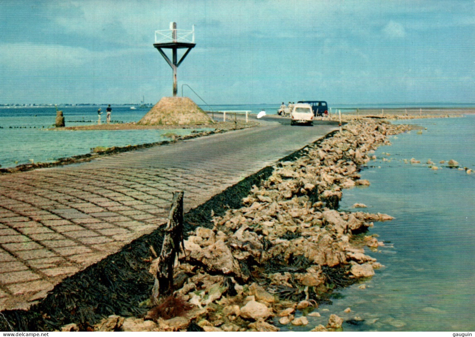 CPM - ÎLE De NOIRMOUTIER - Passage Du Gois (Voitures & Car) ... LOT 2 CP - Ile De Noirmoutier