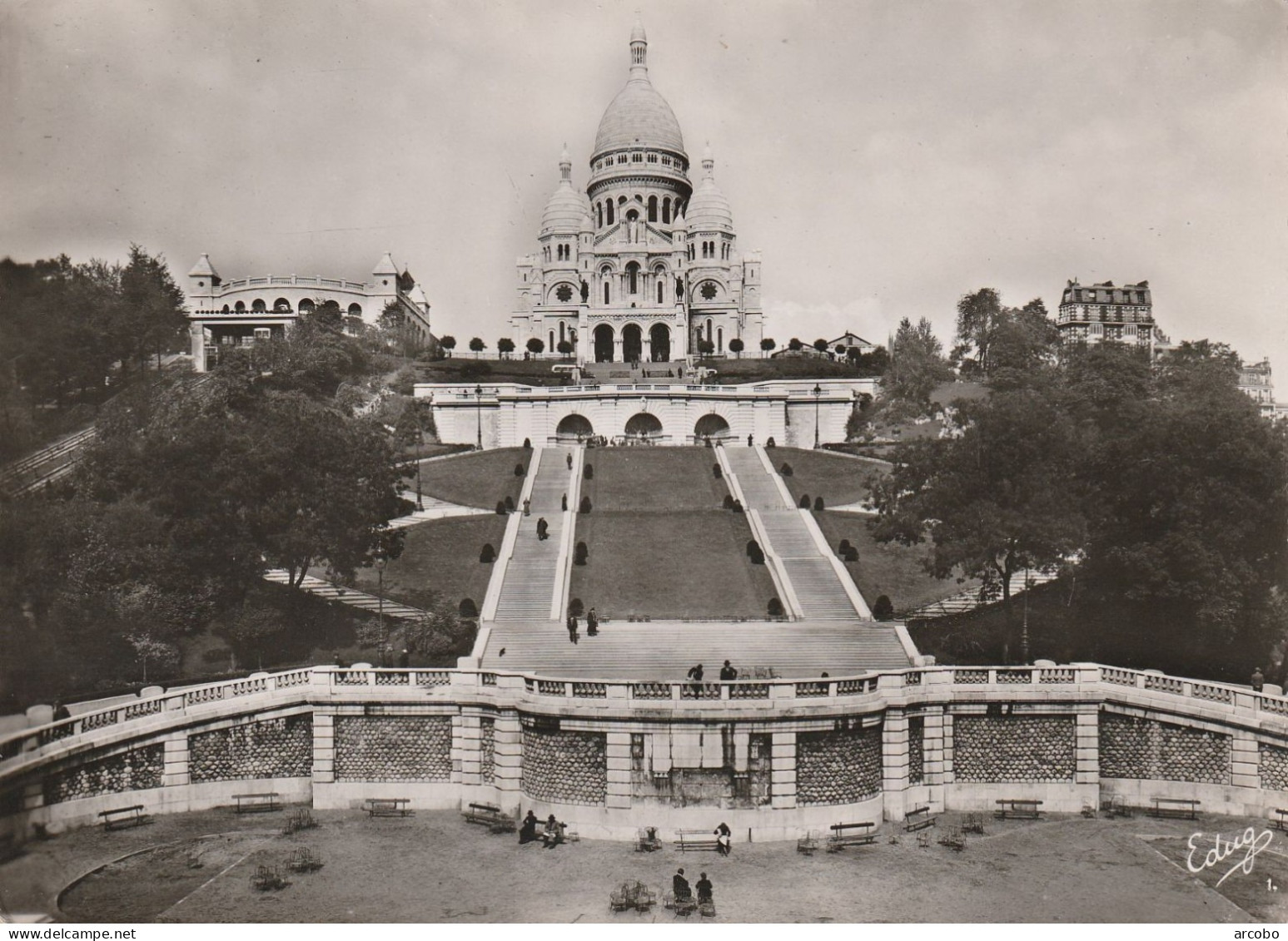 Paris . Le Sacré - Coeur - Sacré-Coeur