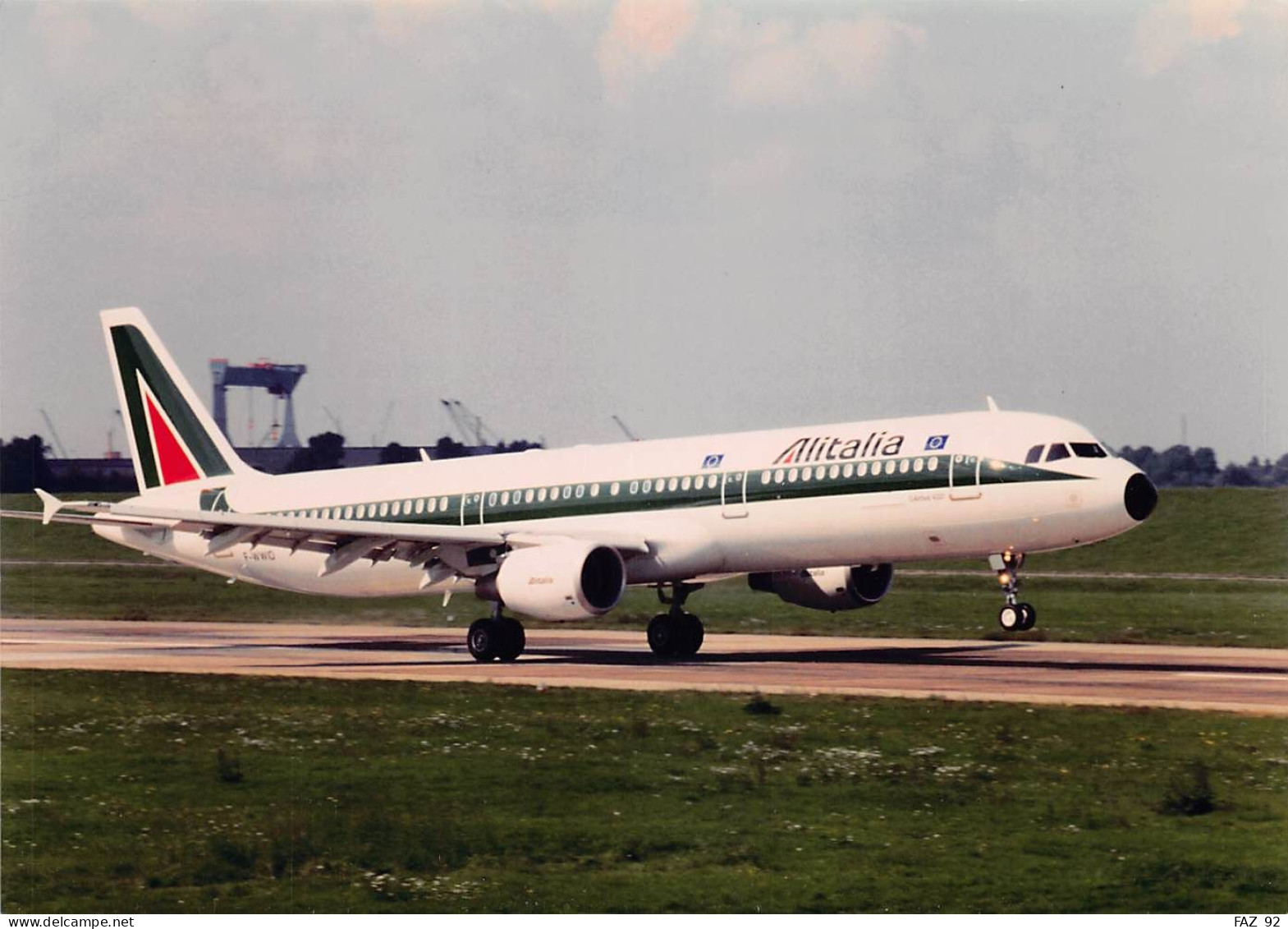 Airbus A321 - Alitalia -  +/- 180 X 130 Mm. - Photo Presse Originale - Aviación