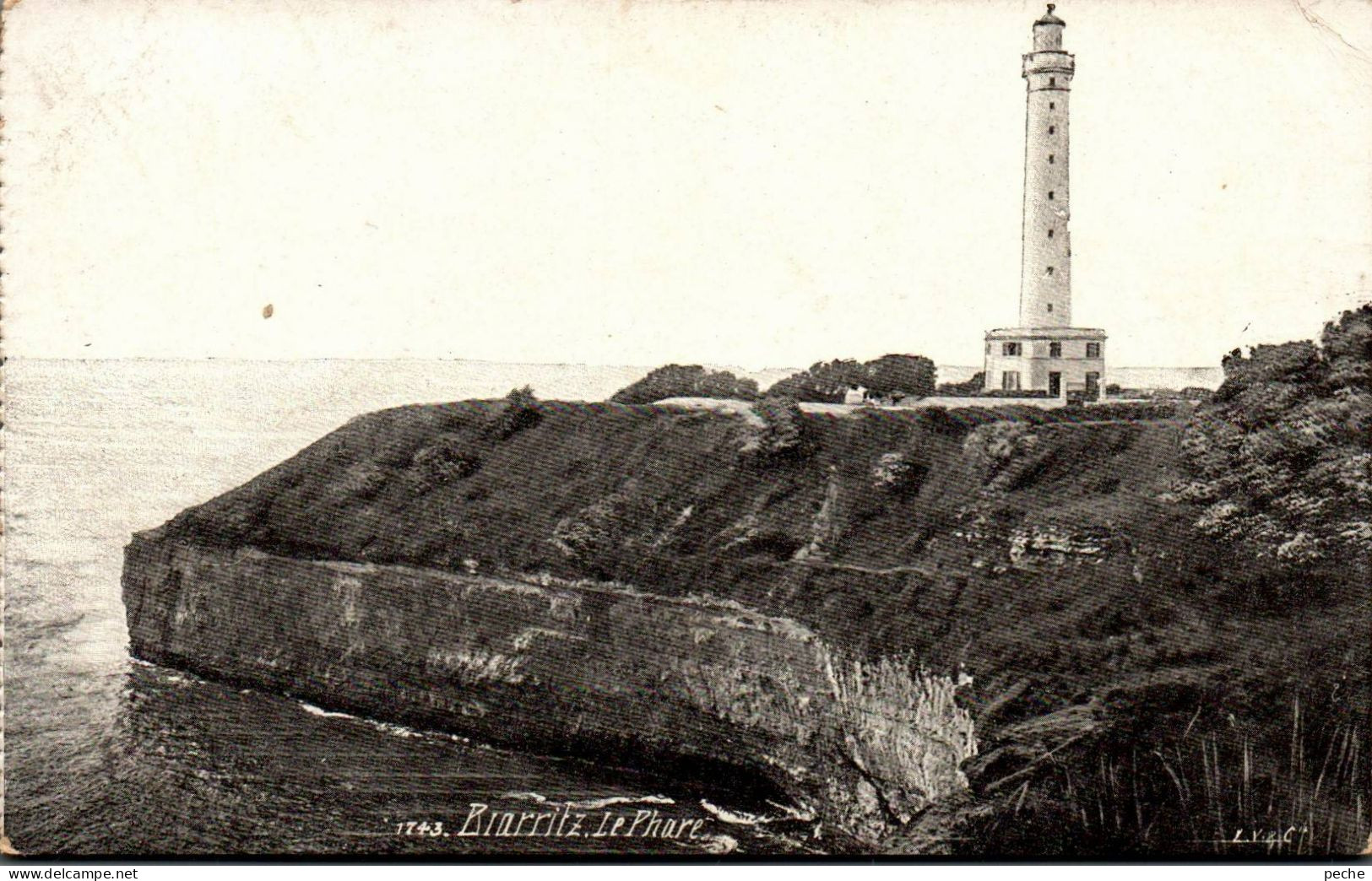 N°1101 W -cpa Biarritz -le Phare- - Phares