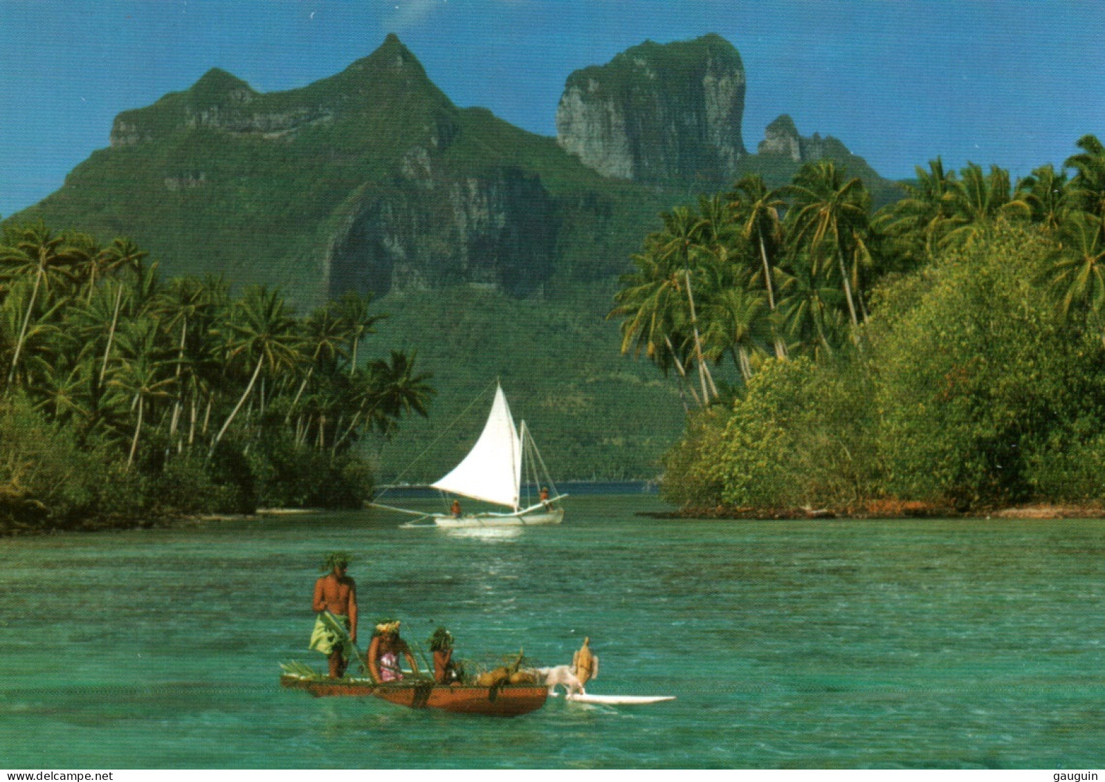 CPM - BORA-BORA - Bateaux  ... Edition E.Christian - Polynésie Française