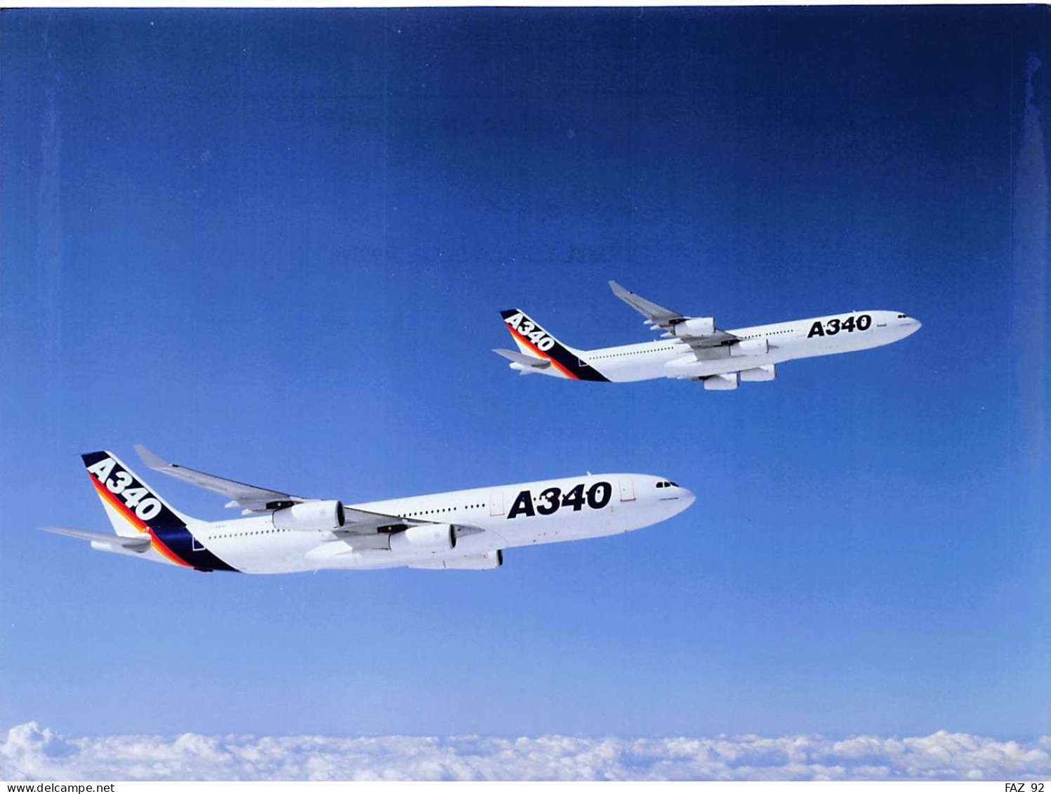 Airbus A340-200 And A340-300 Flying In Formation -  +/- 180 X 130 Mm. - Photo Presse Originale - Aviation