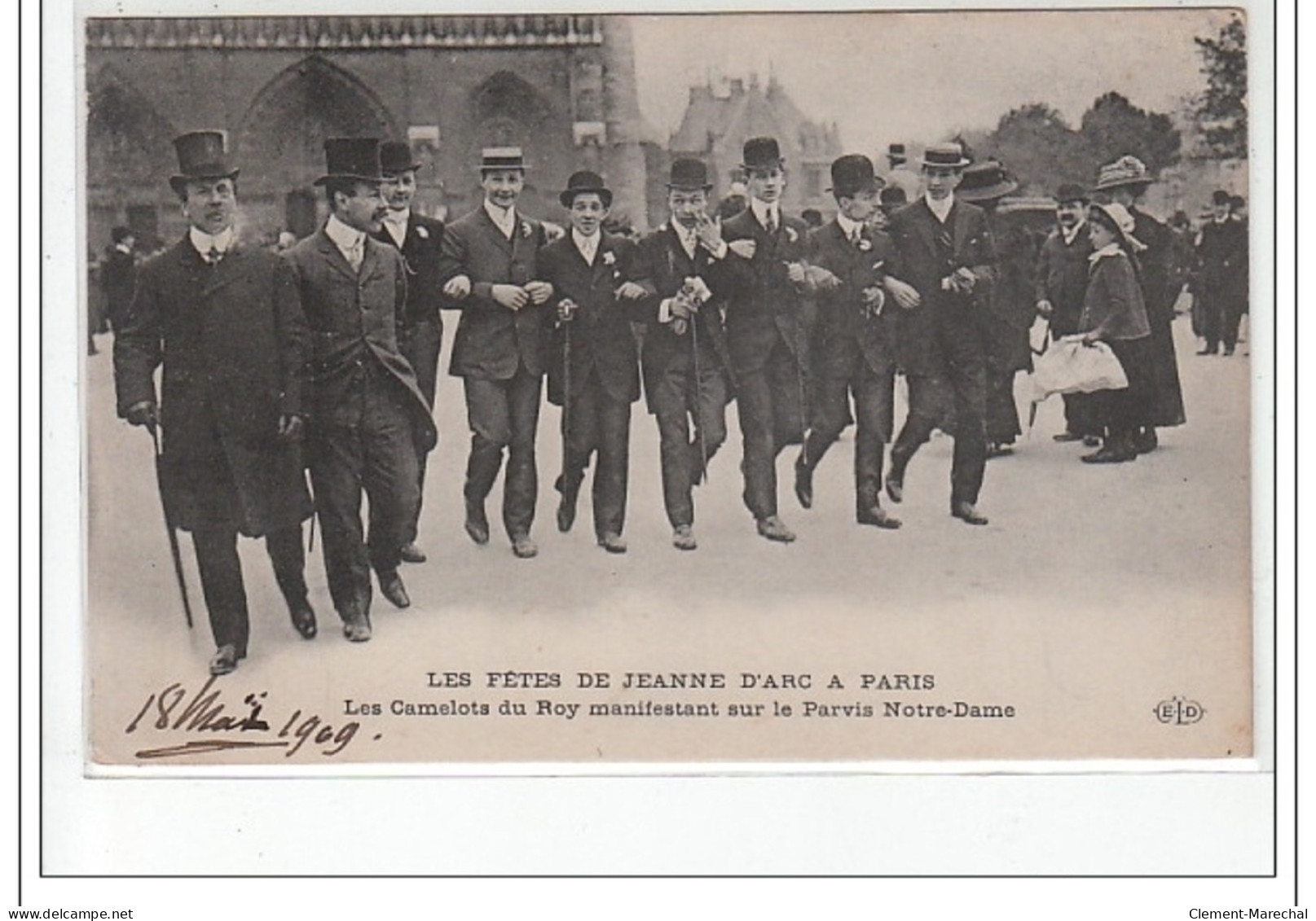 PARIS 4ème : Les Fêtes De Jeanne D'Arc à Paris (Notre Dame) -les Camelots Du Roy Manifestant - Très Bon état - Distretto: 04