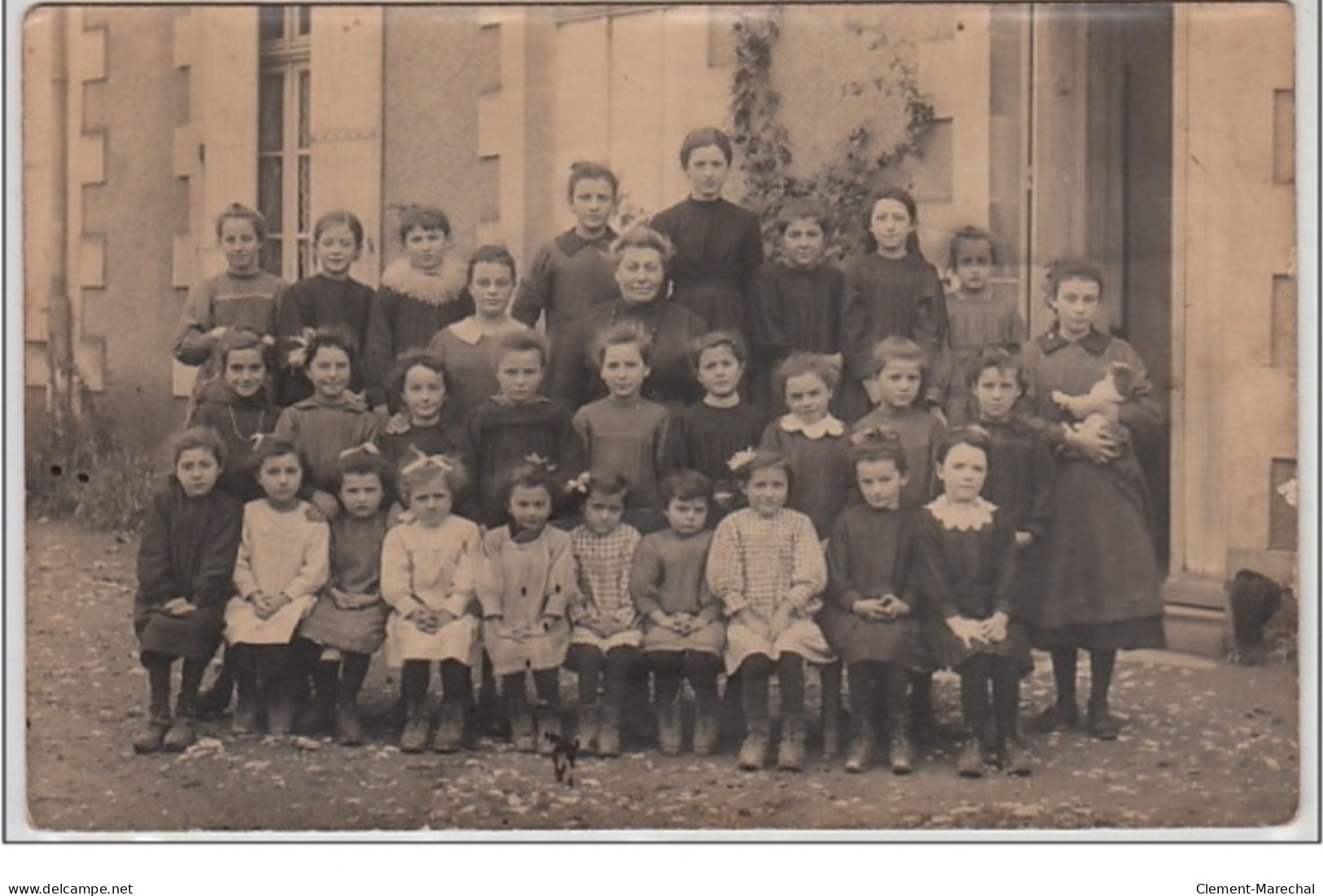 POITIERS : CARTE PHOTO - Photo De Classe - Très Bon état - Autres & Non Classés